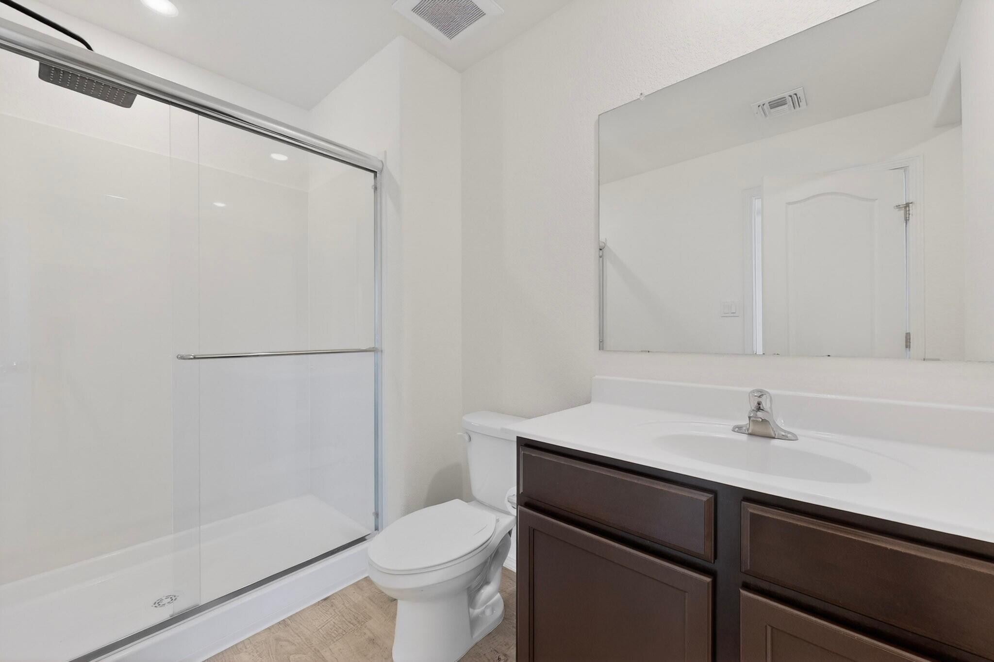 Photo 12 — 2501 Desi Loop