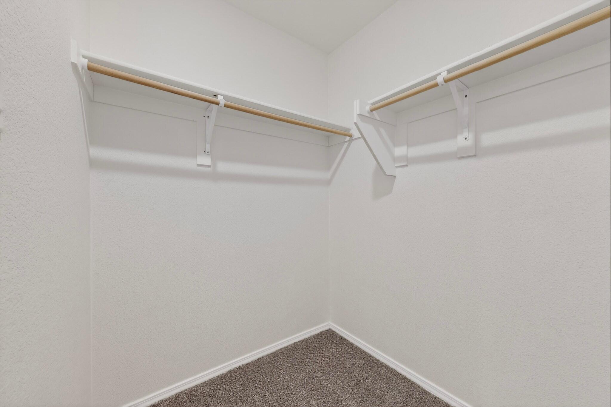 Photo 15 — 2501 Desi Loop