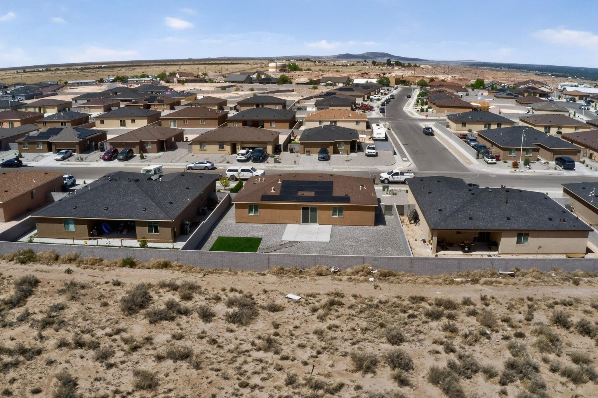Photo 20 — 2501 Desi Loop