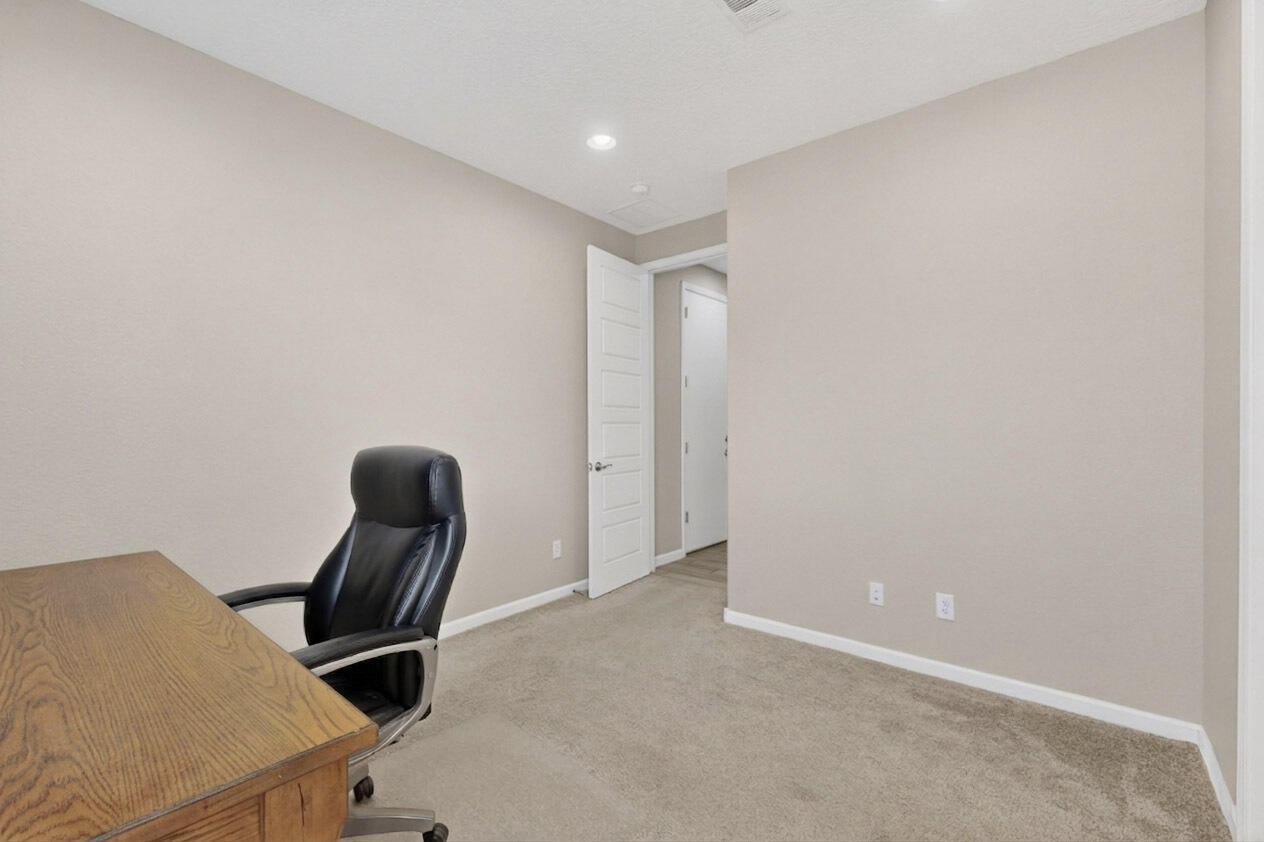 Photo 15 — 2199 Beckham Drive NE