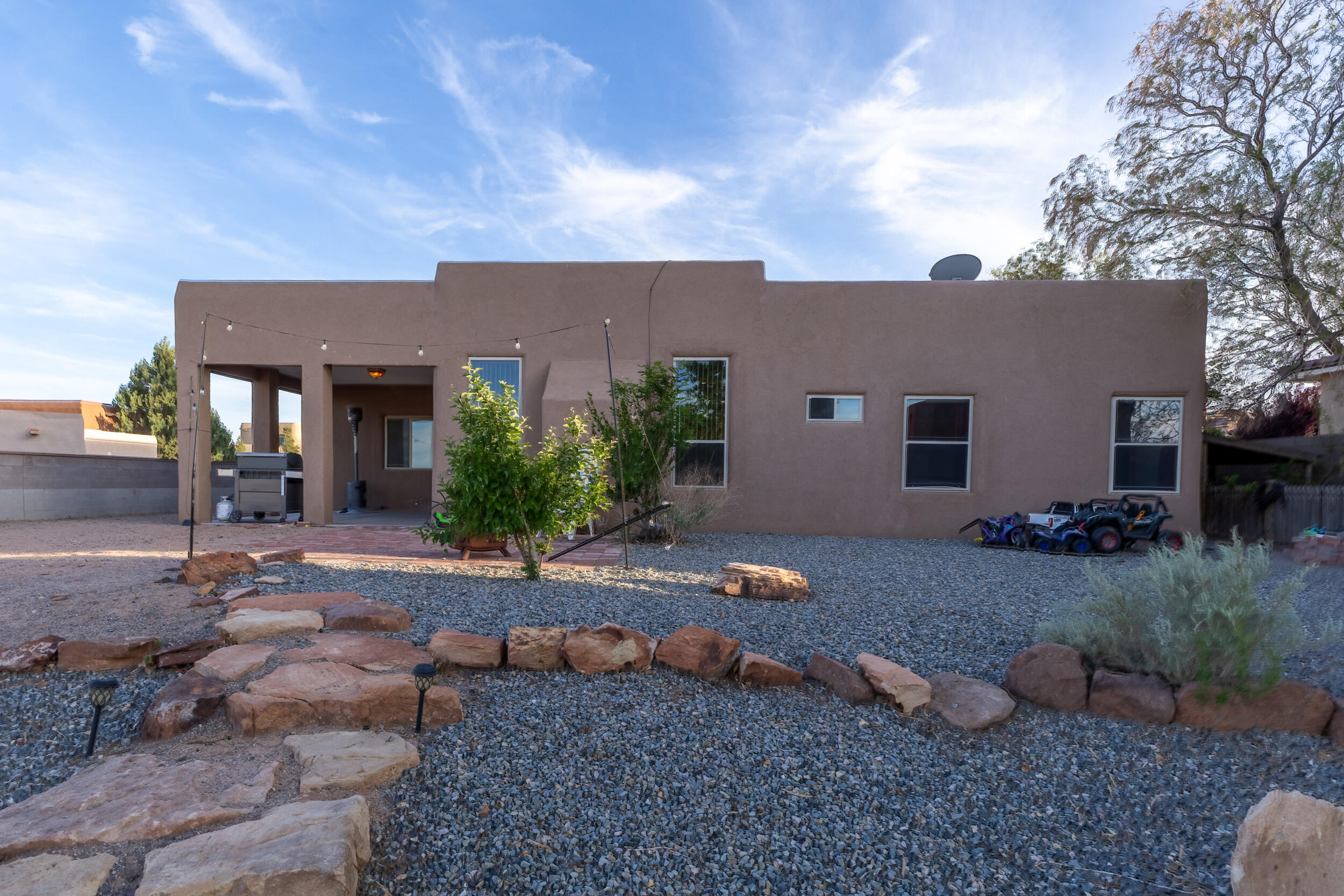 Photo 12 — 6111 La Paz Road NE