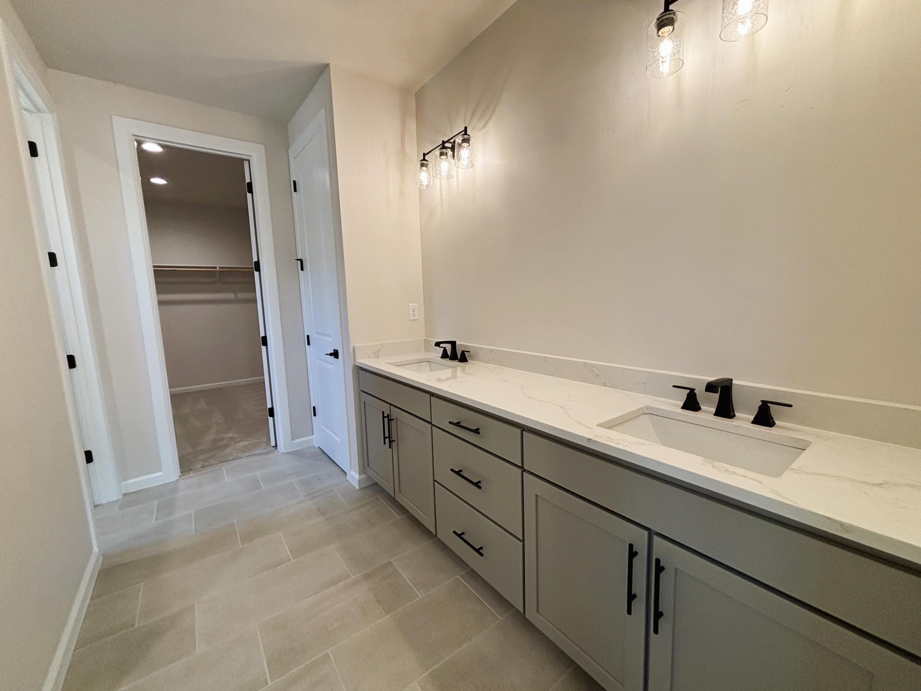 Photo 7 — 6023 Gilpin Drive SE