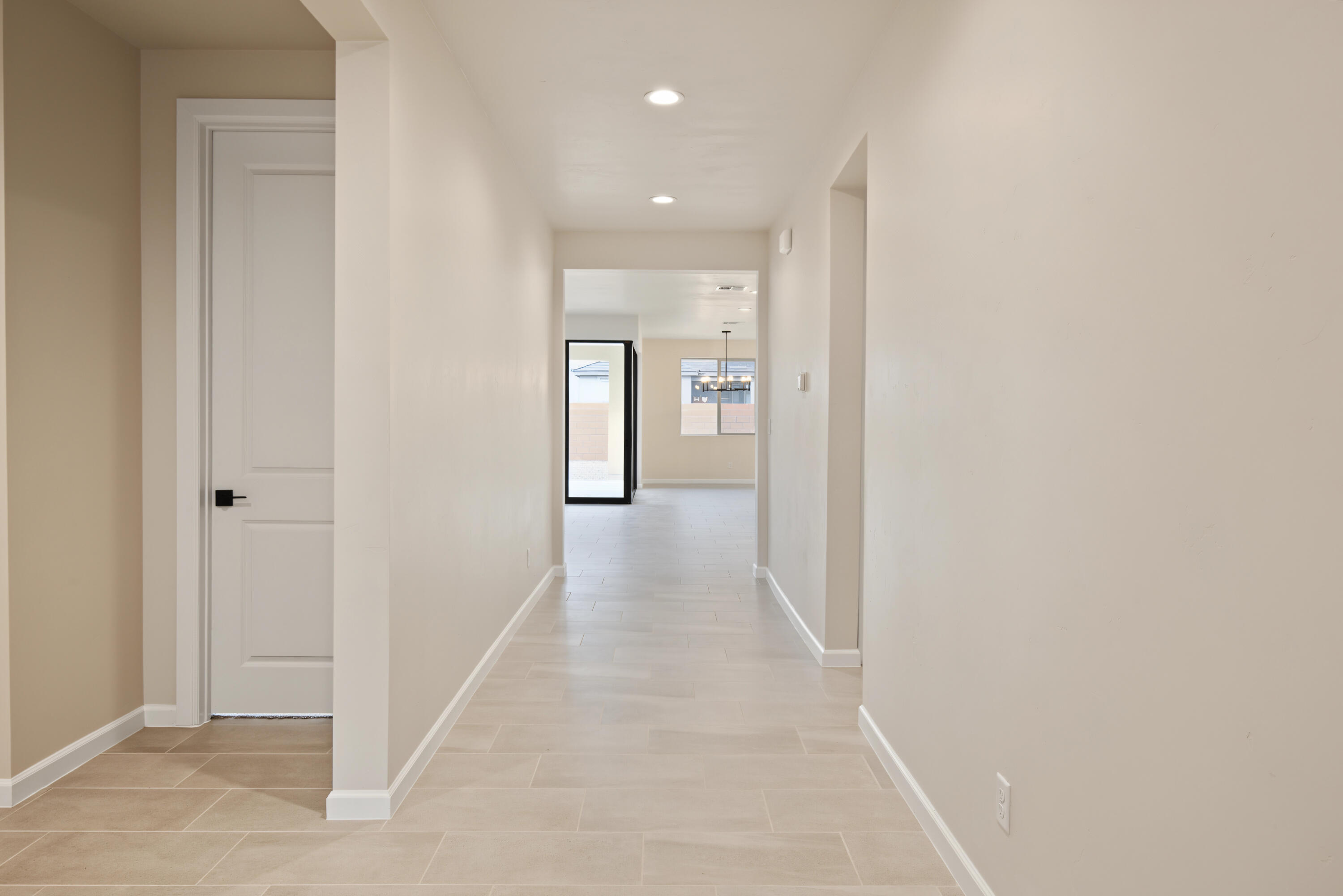 Photo 8 — 6023 Gilpin Drive SE