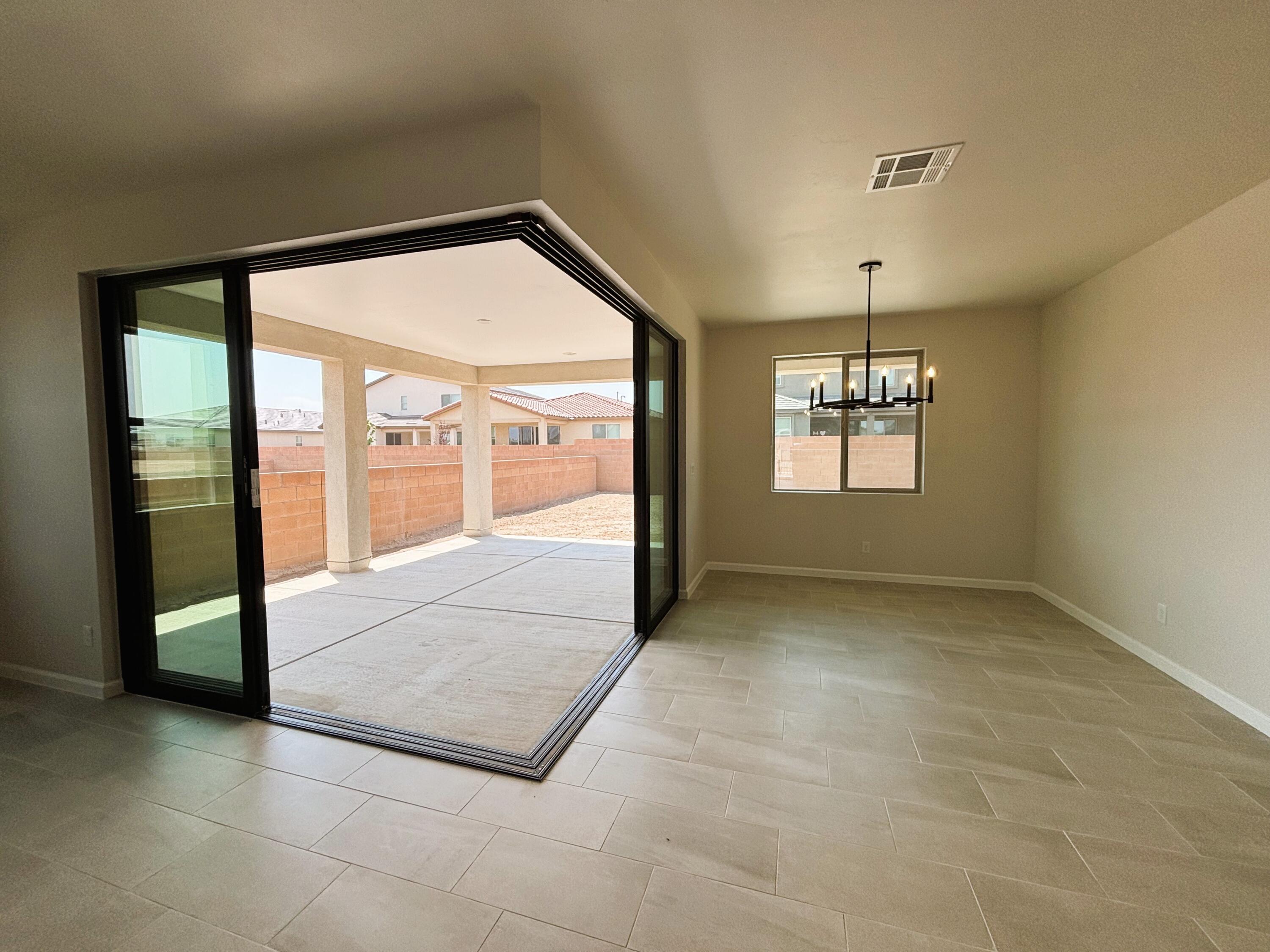 Photo 12 — 6023 Gilpin Drive SE