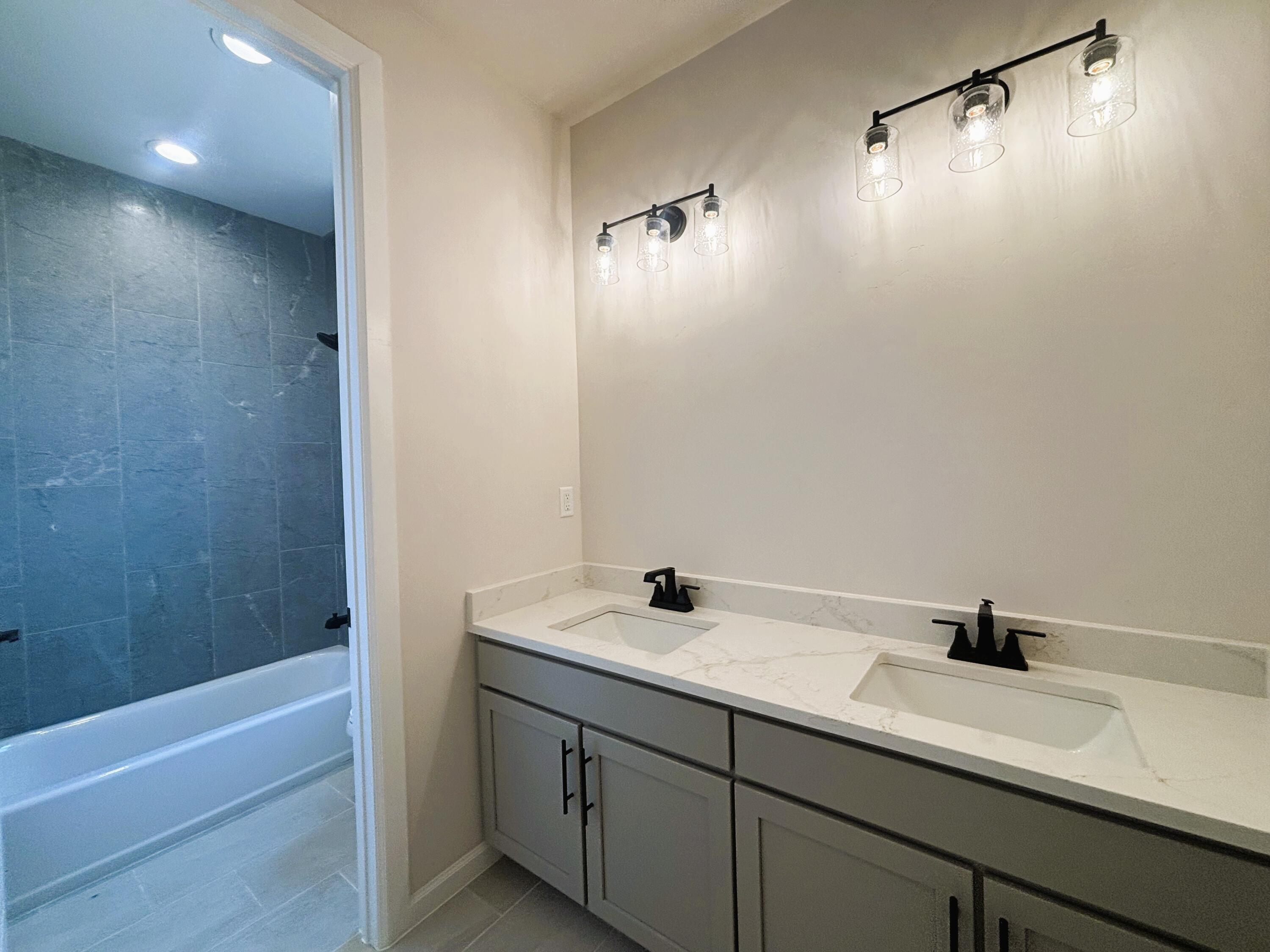Photo 10 — 6023 Gilpin Drive SE