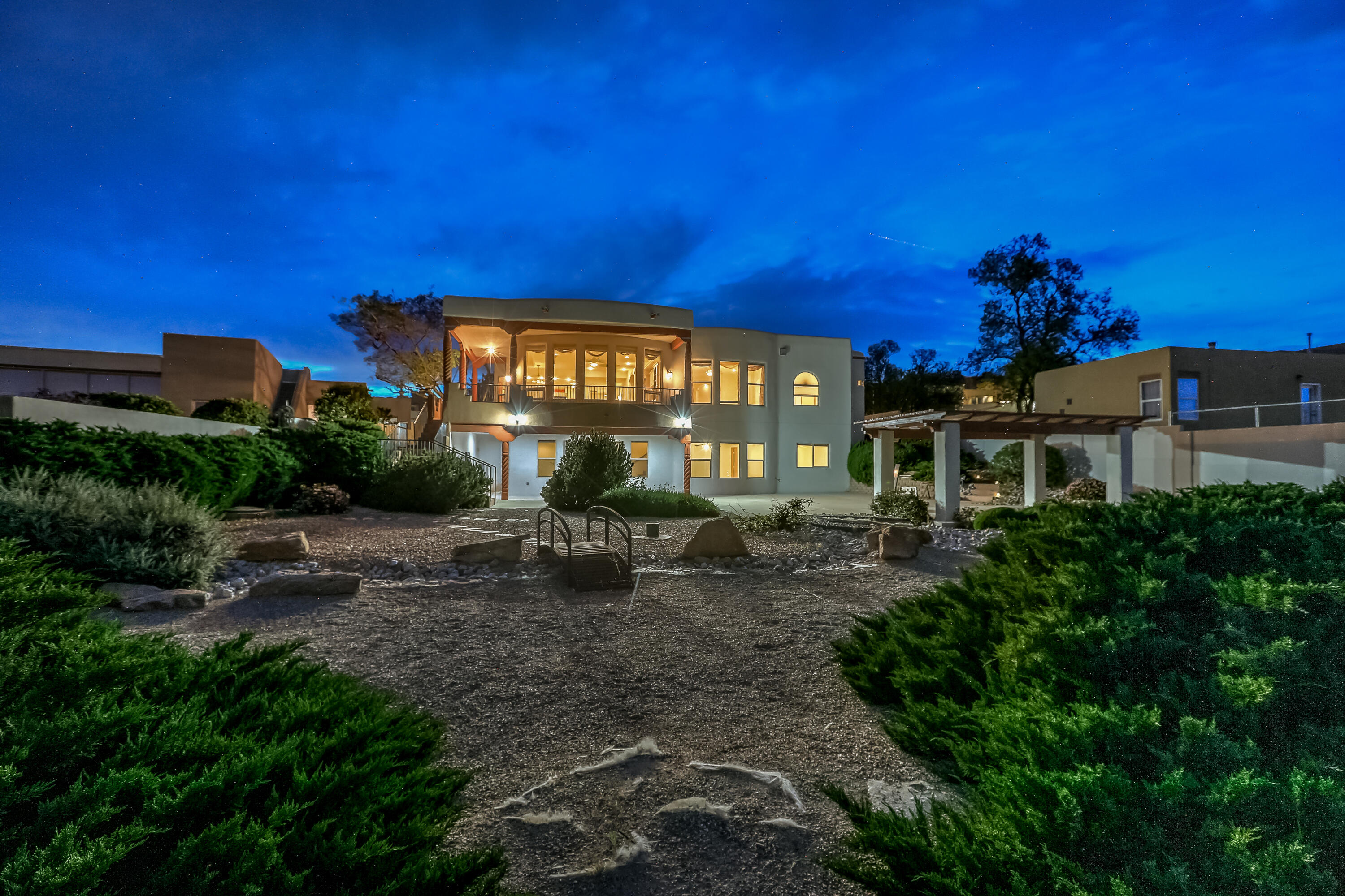 Photo 11 — 1824 Calle Del Vista Road NW
