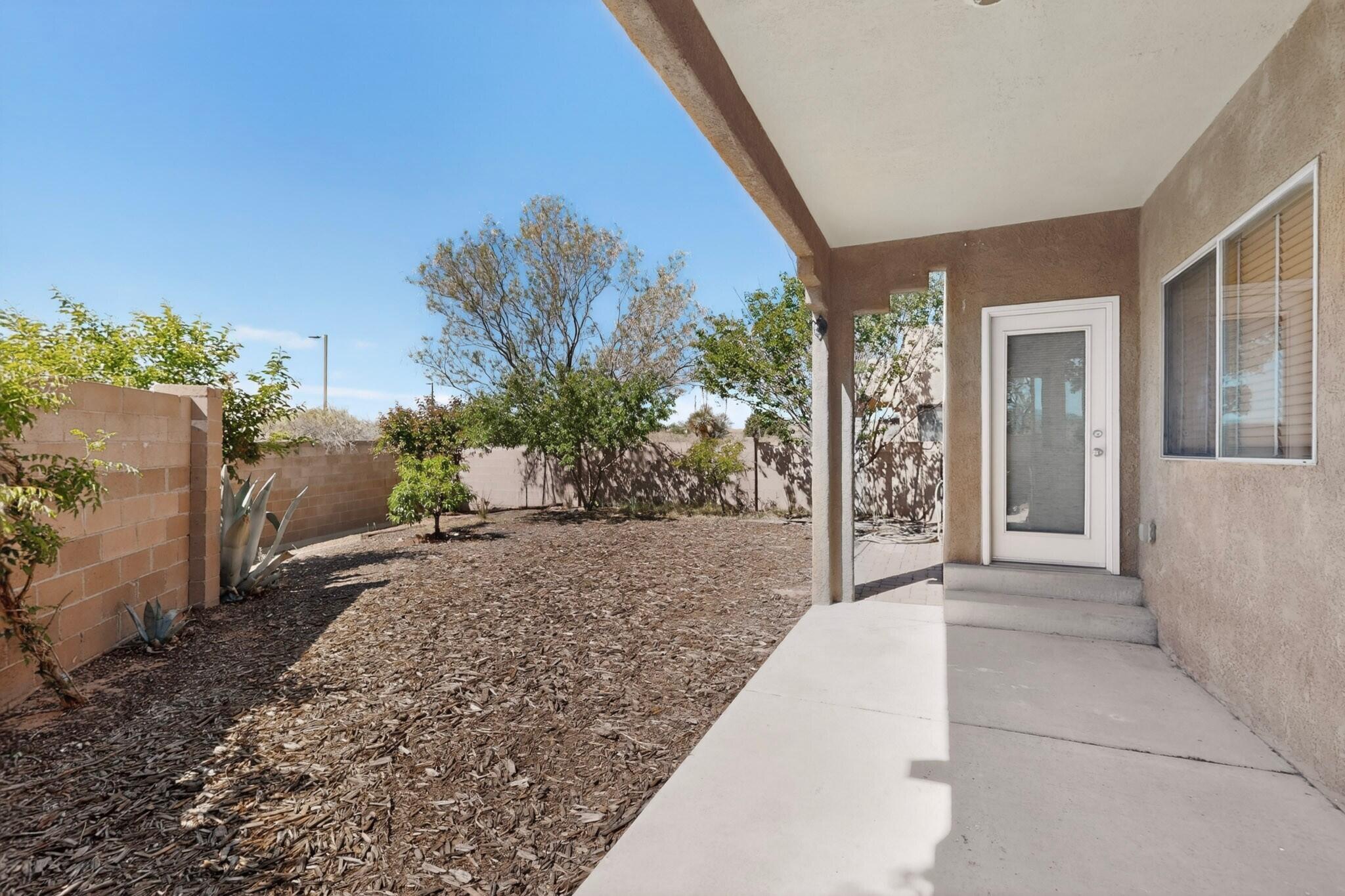 Photo 9 — 5002 Mirador Drive NW