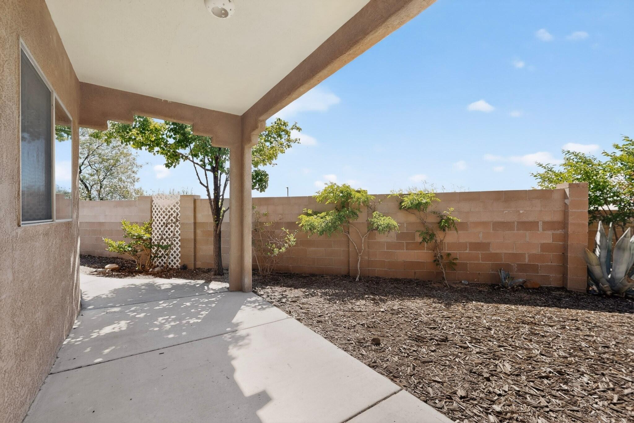 Photo 8 — 5002 Mirador Drive NW