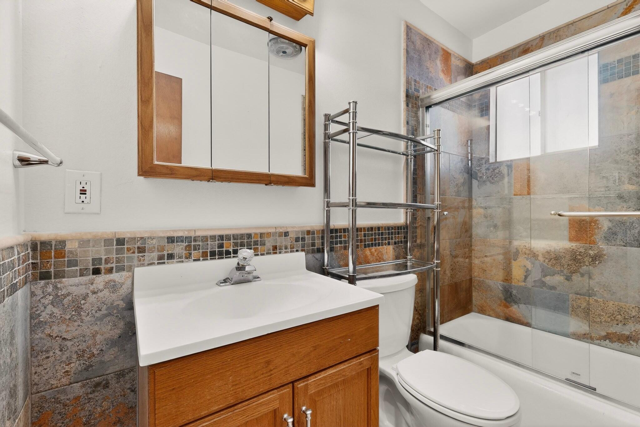 Photo 20 — 11912 Allison Court NE