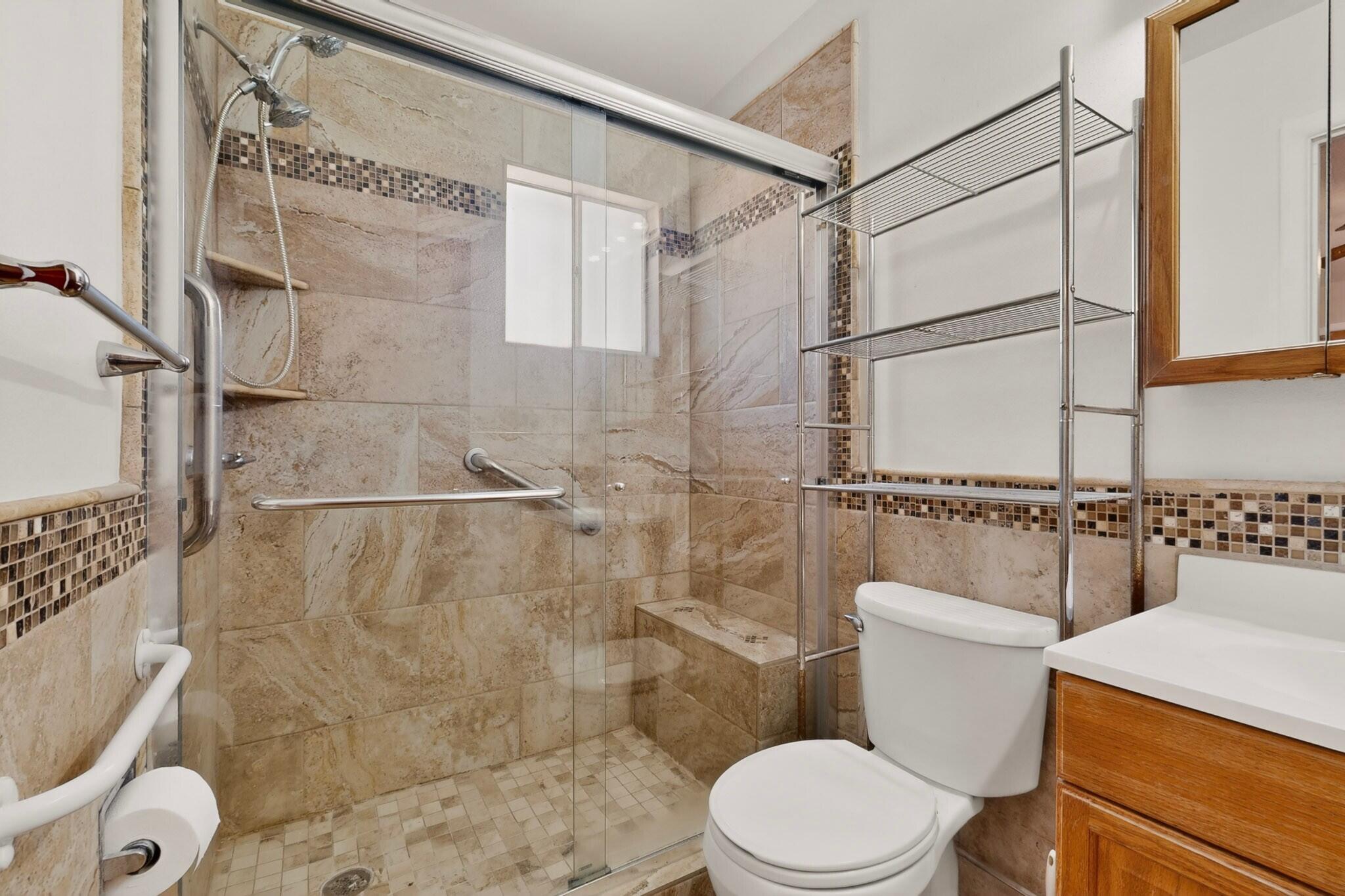 Photo 6 — 11912 Allison Court NE