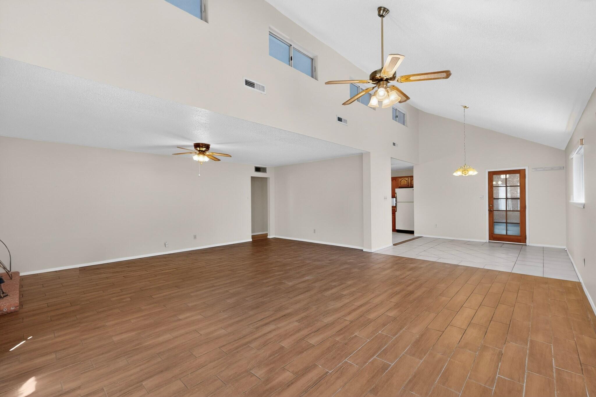 Photo 13 — 11912 Allison Court NE