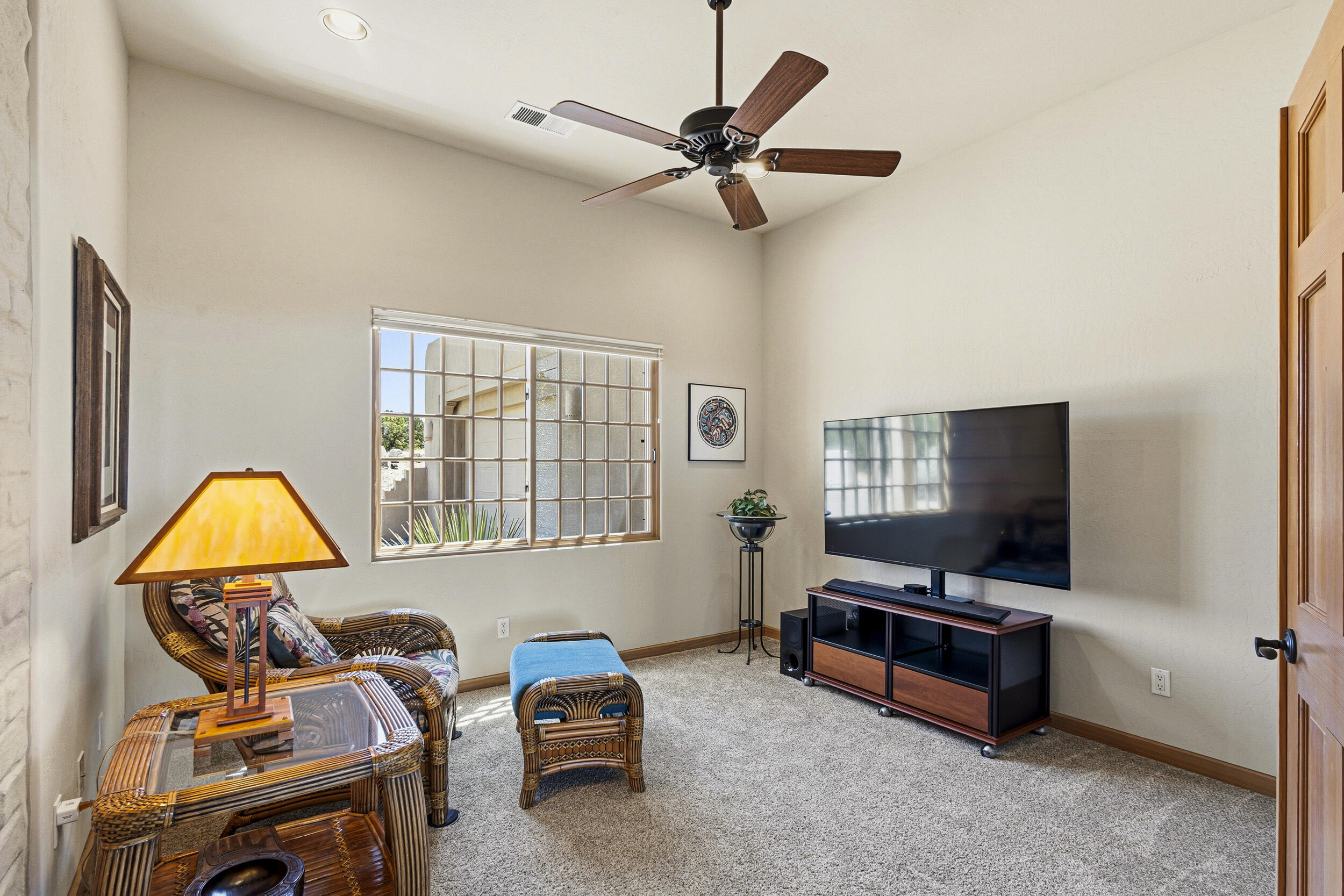 Photo 14 — 10 PINON RIDGE DR