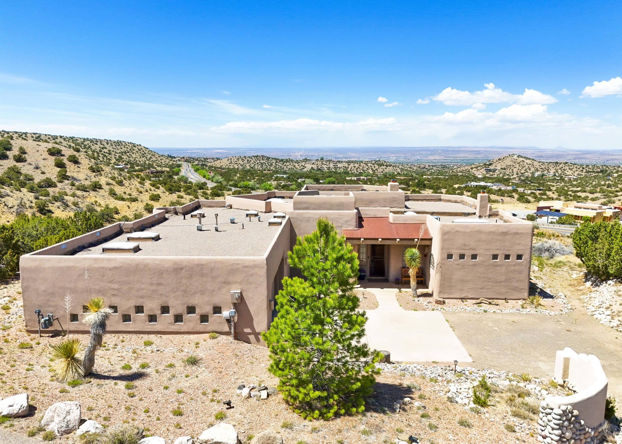 Photo 6 — 10 PINON RIDGE DR