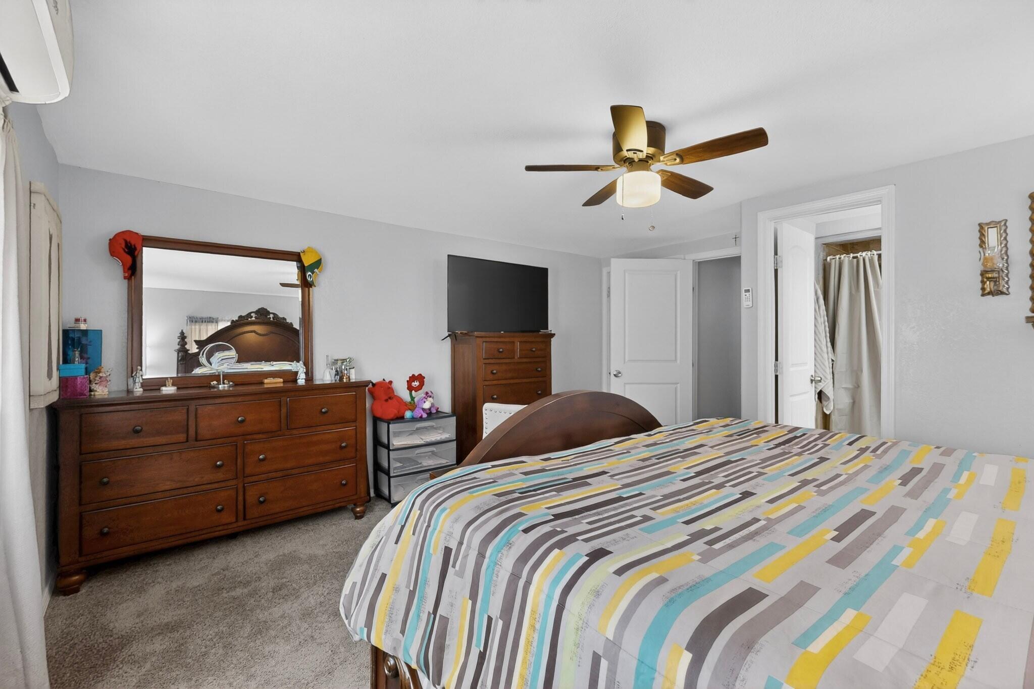 Photo 6 — 308 Dolores Drive NW
