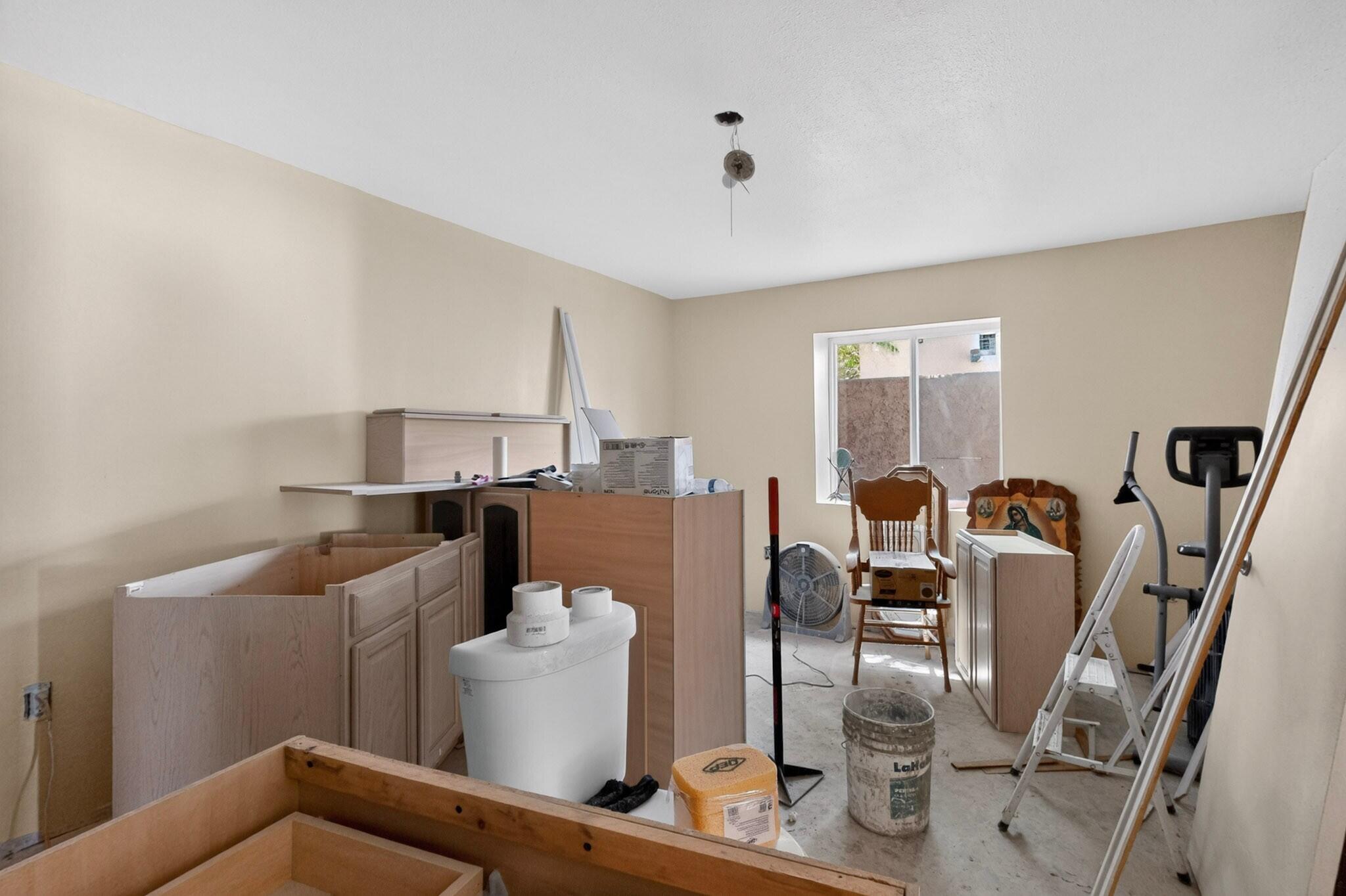 Photo 14 — 308 Dolores Drive NW