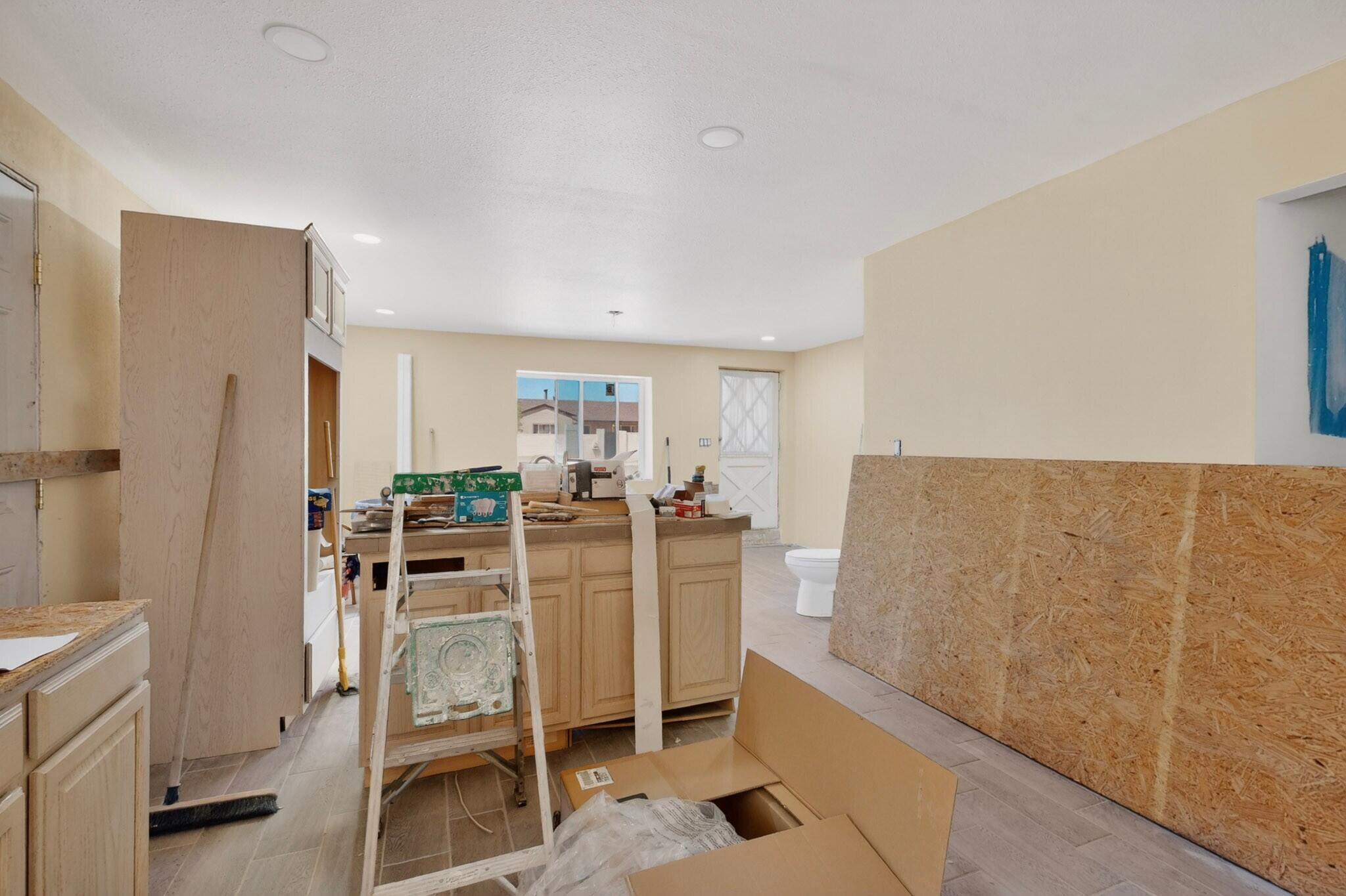 Photo 15 — 308 Dolores Drive NW