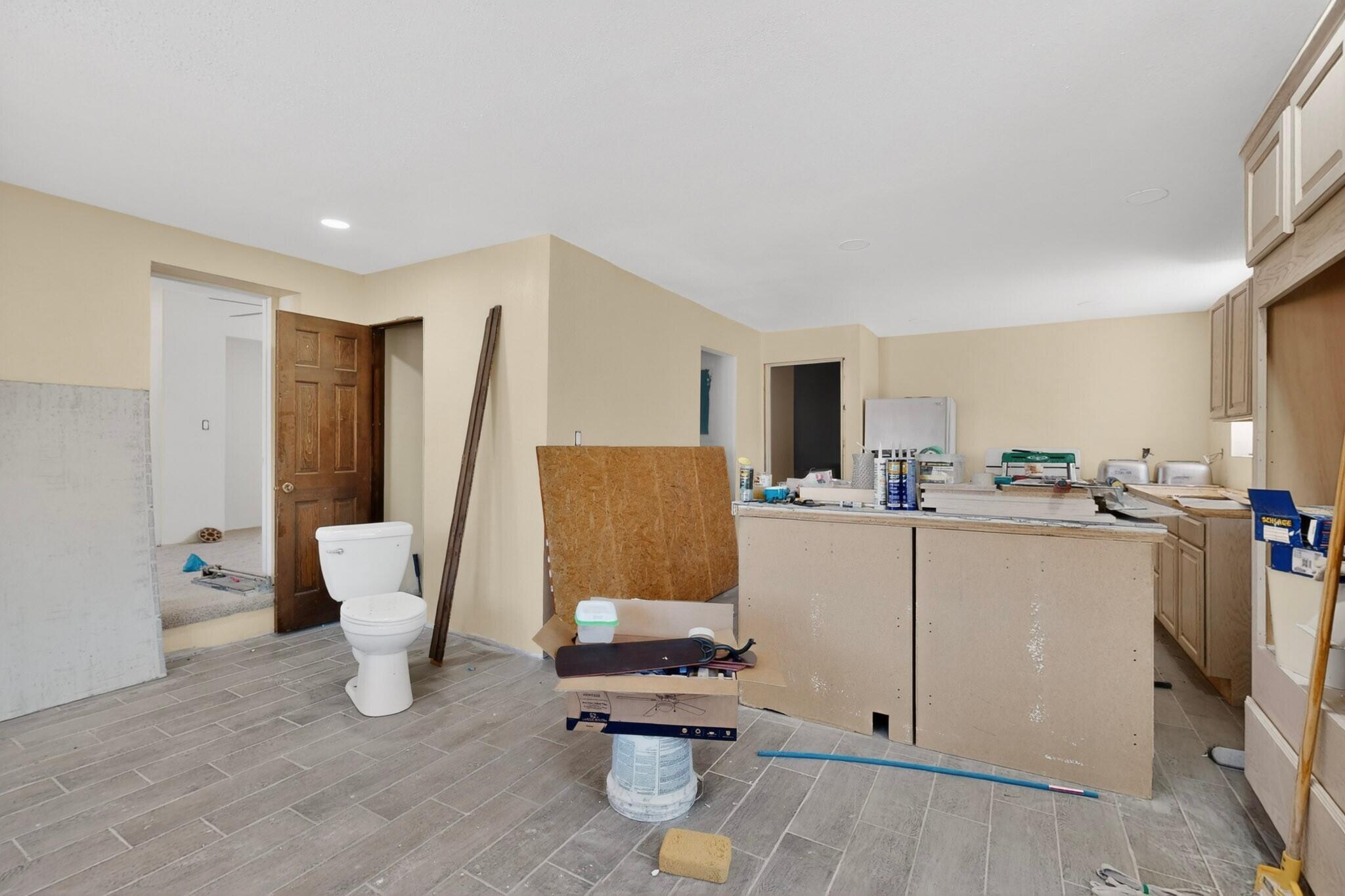 Photo 16 — 308 Dolores Drive NW