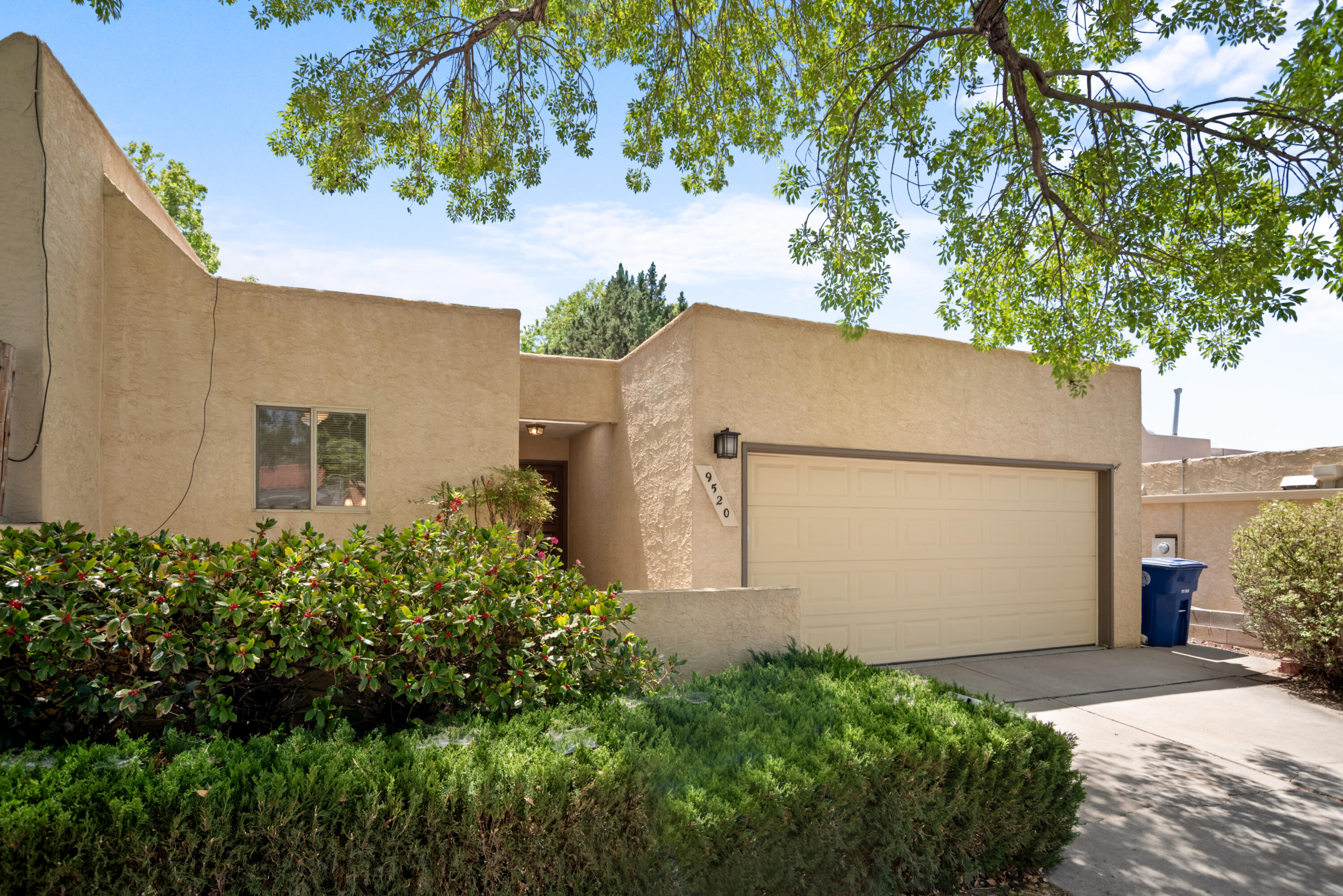 Photo 4 — 9520 Bent Road NE