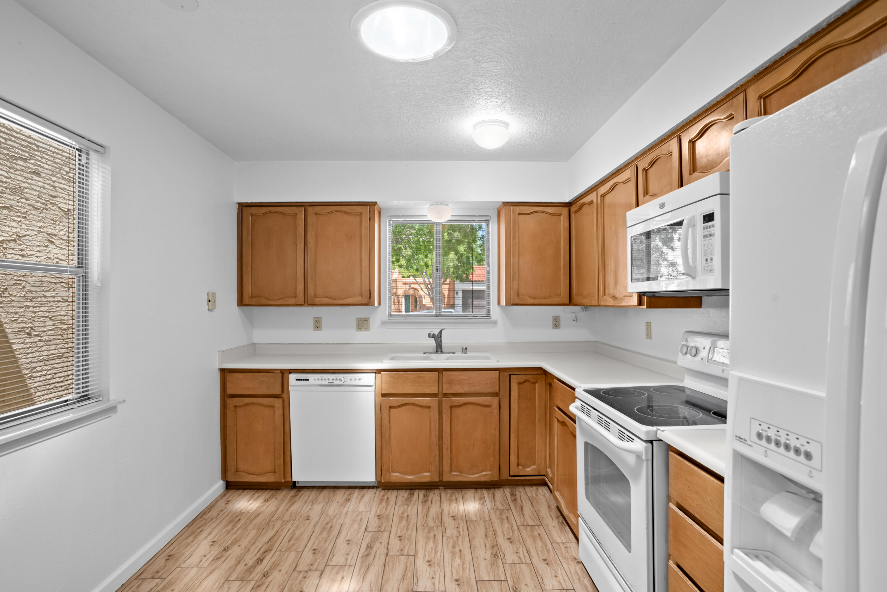 Photo 20 — 9520 Bent Road NE