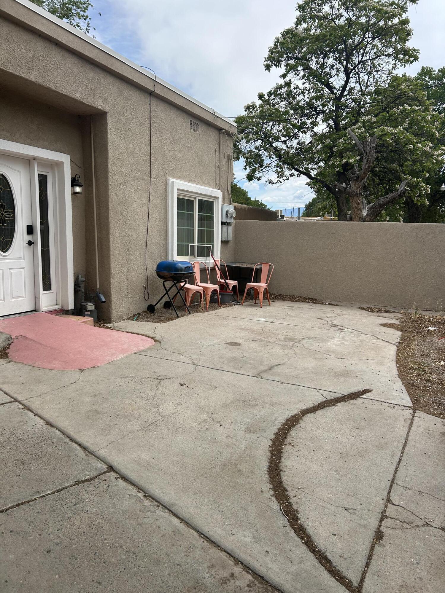 709 Cromwell Avenue SW, Albuquerque, NM 87102