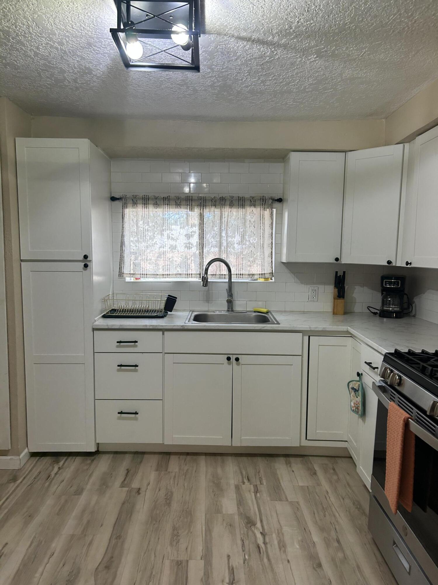 Photo 20 — 709 Cromwell Avenue SW
