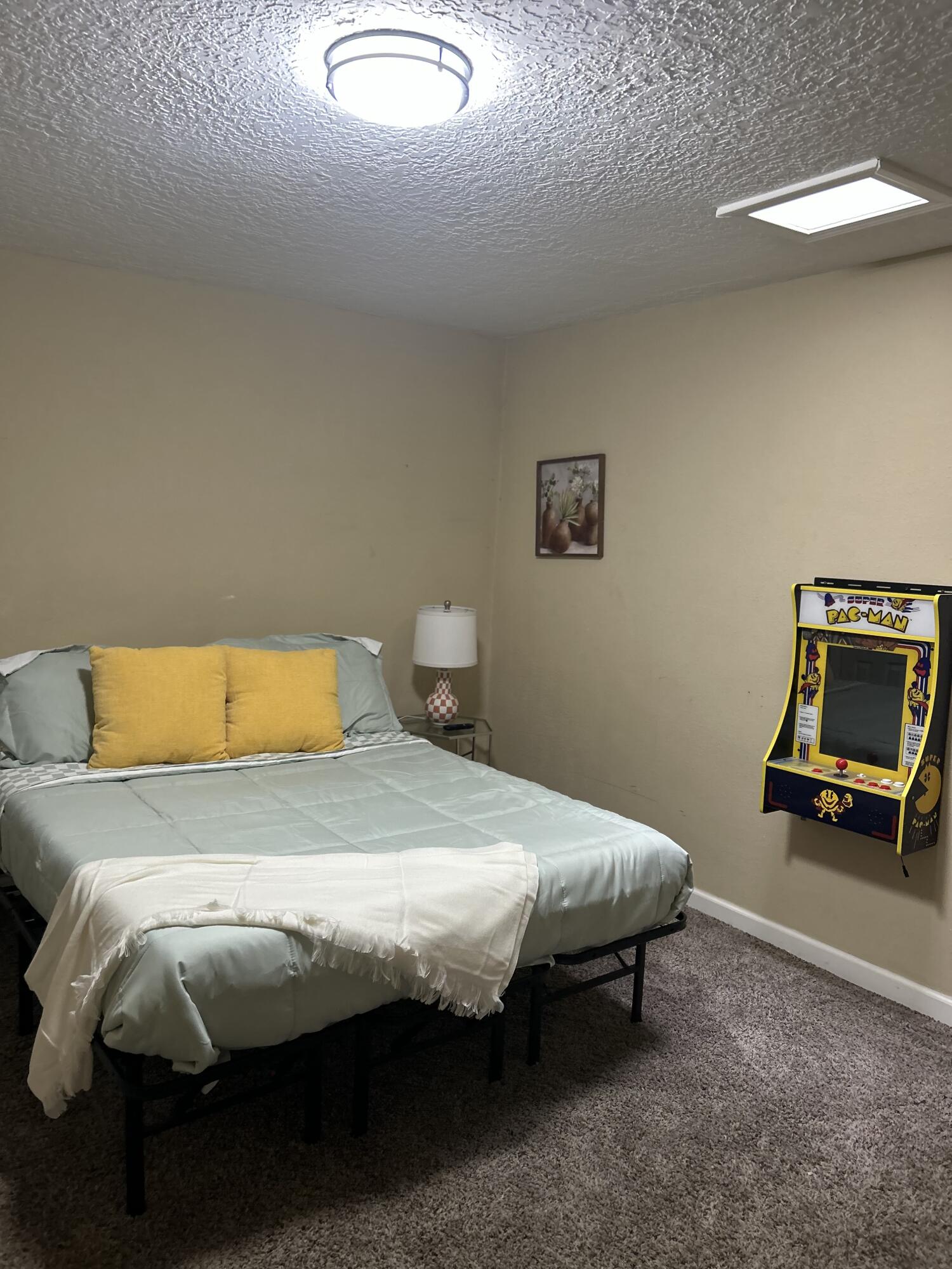 Photo 6 — 709 Cromwell Avenue SW