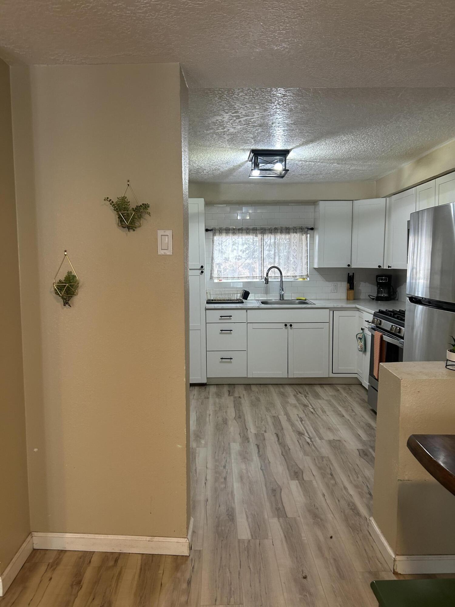 Photo 17 — 709 Cromwell Avenue SW