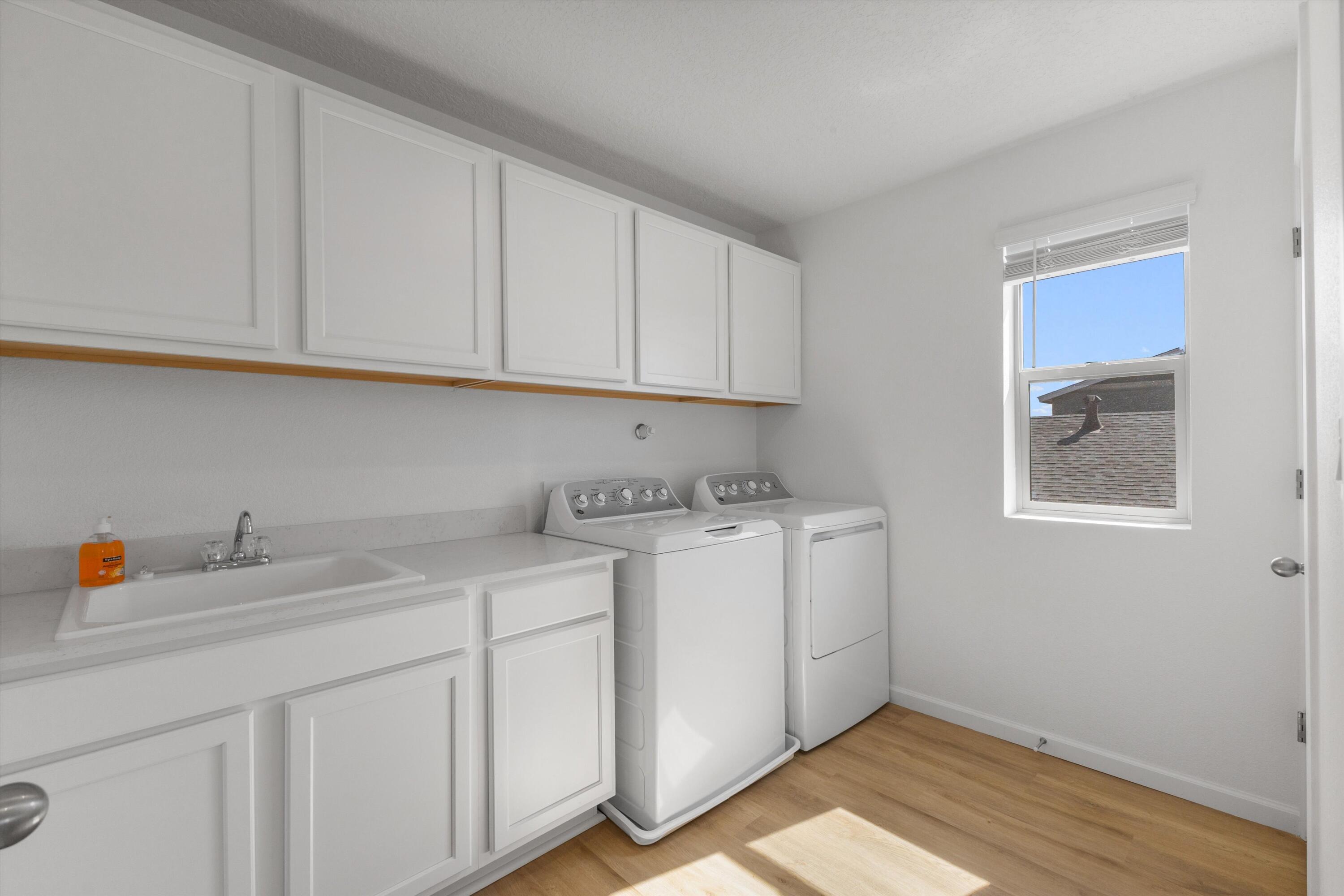 Photo 3 — 2541 Seaforth Circle