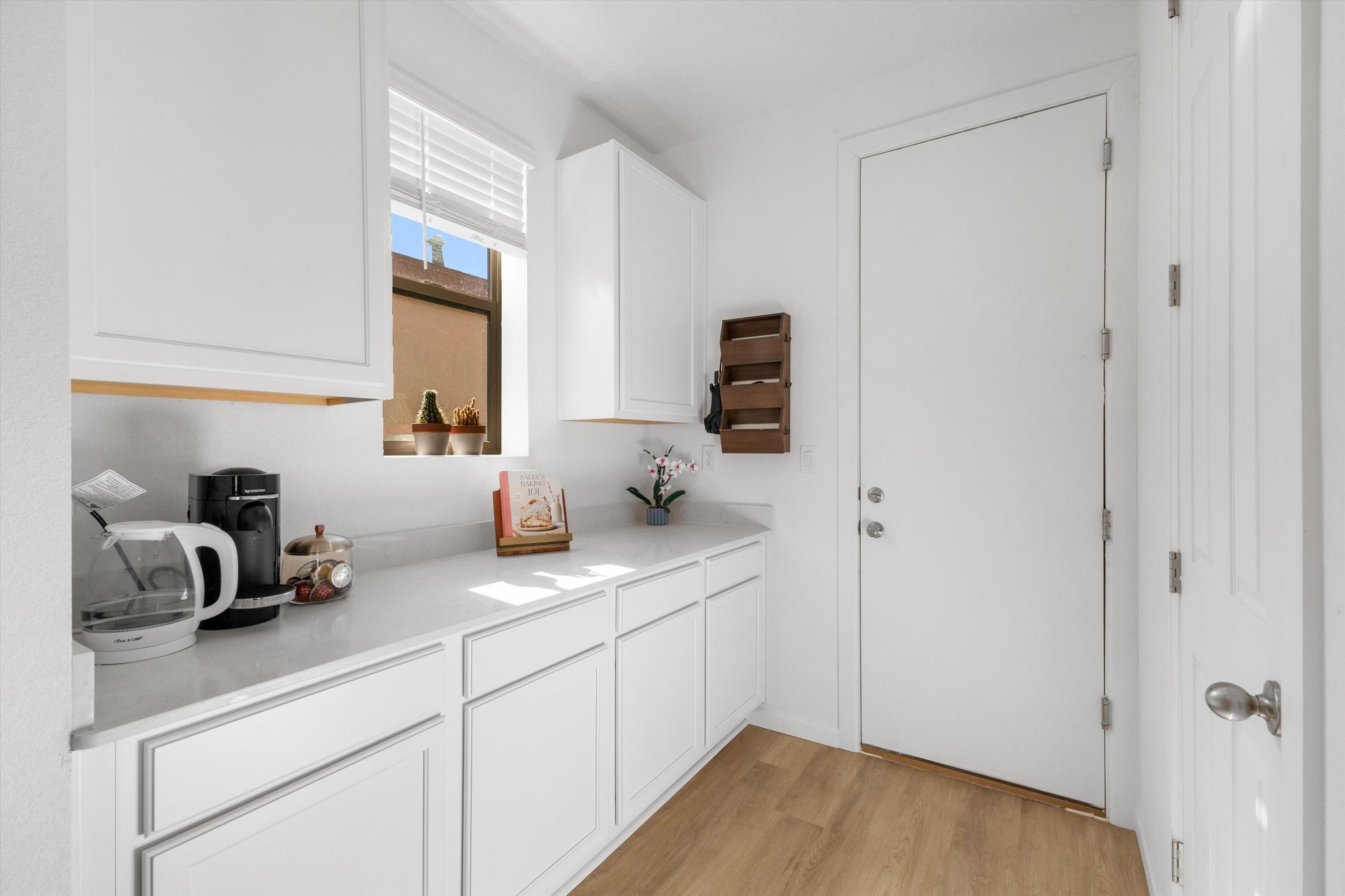 Photo 4 — 2541 Seaforth Circle