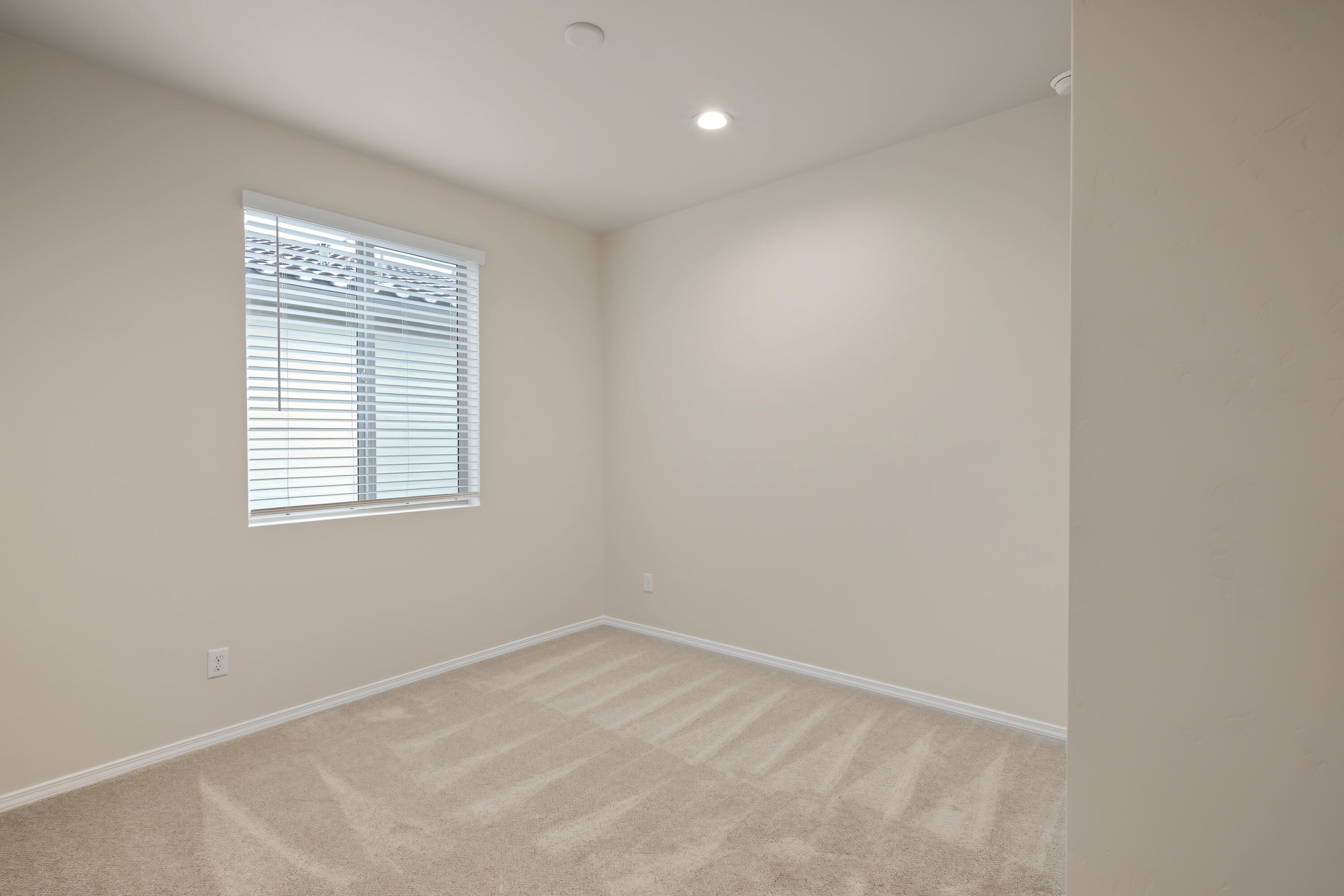 Photo 2 — 6017 Gilpin Drive SE