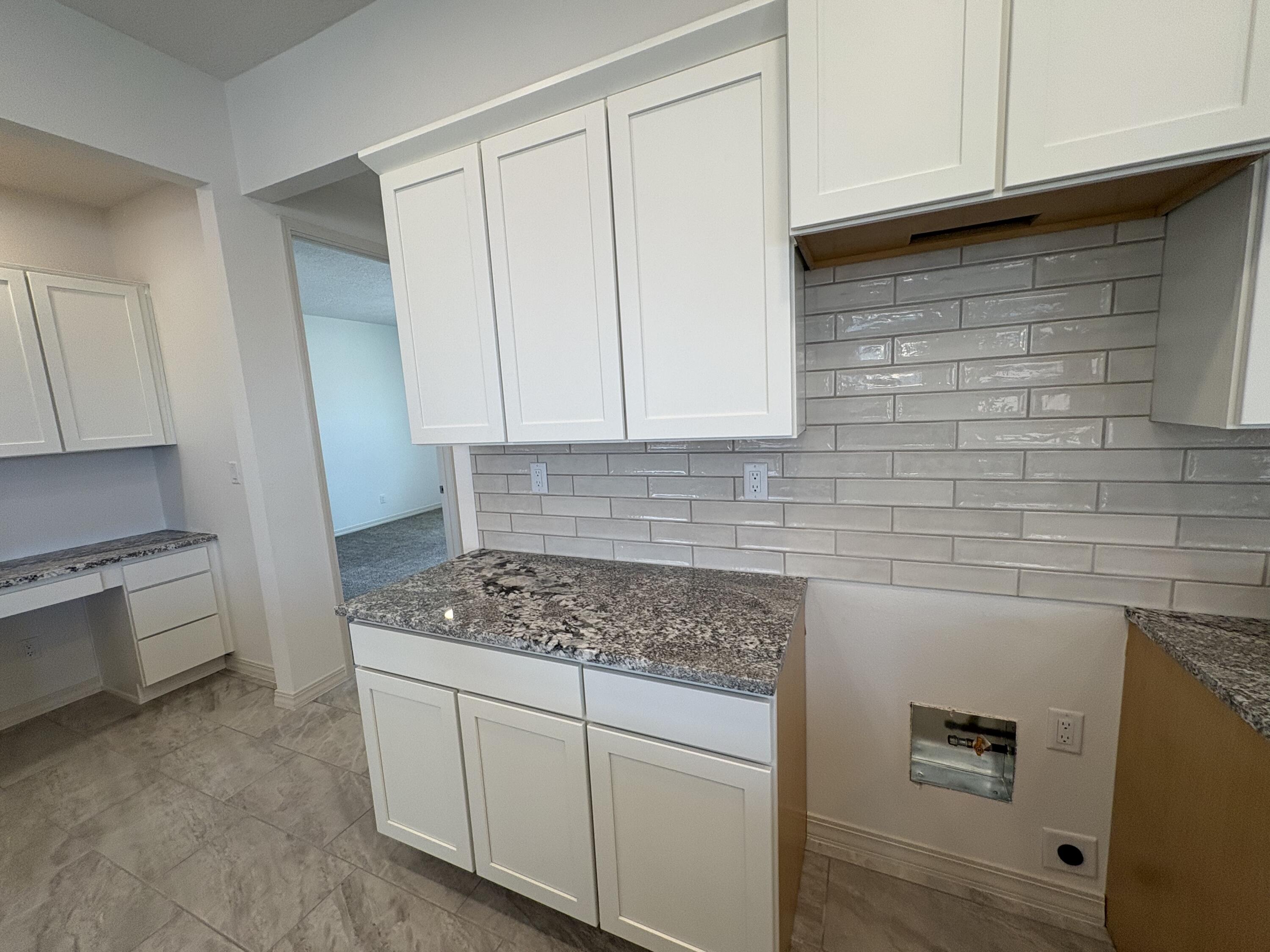 Photo 8 — 6037 Hardin Drive SE