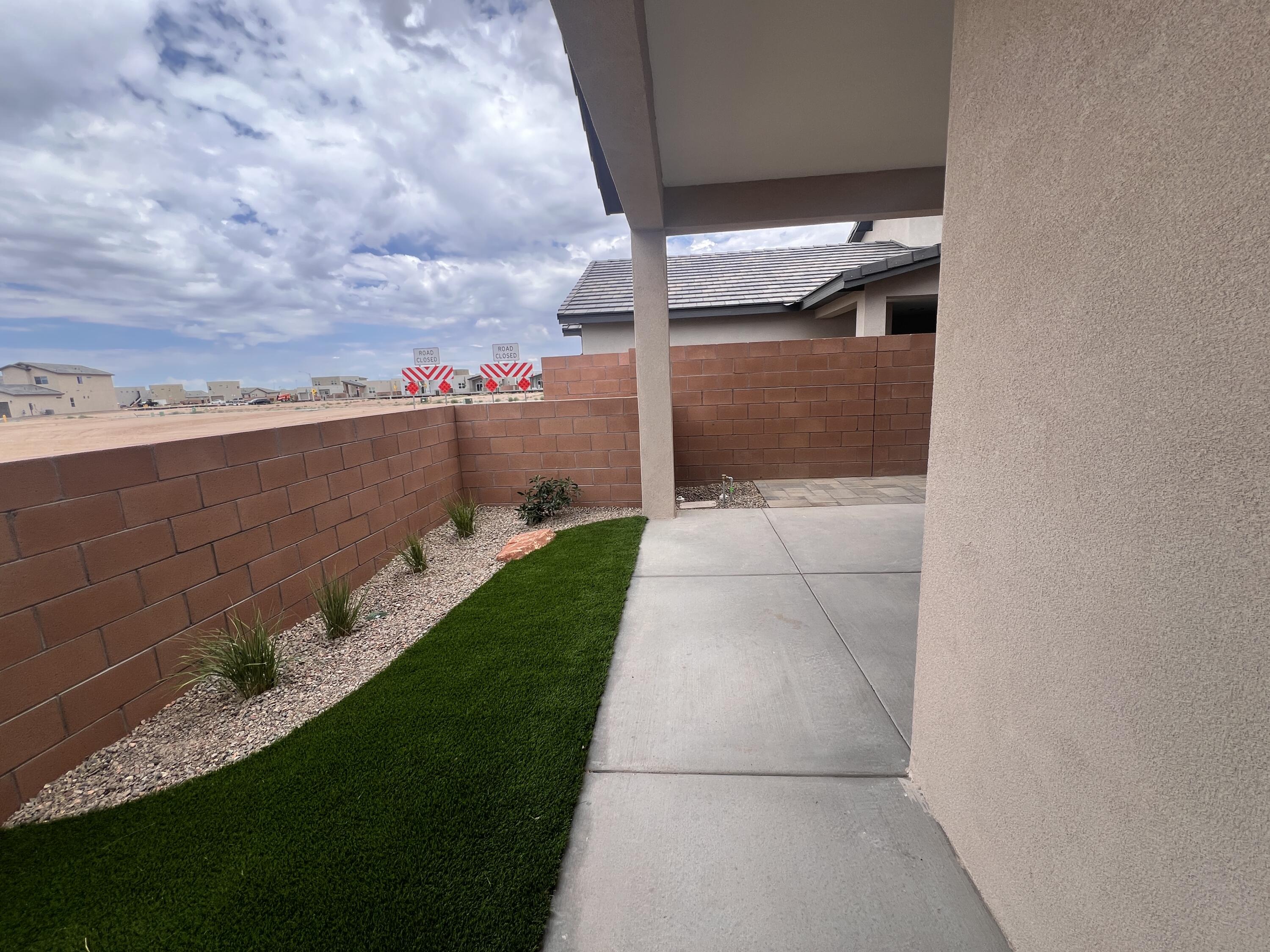 Photo 5 — 6037 Hardin Drive SE