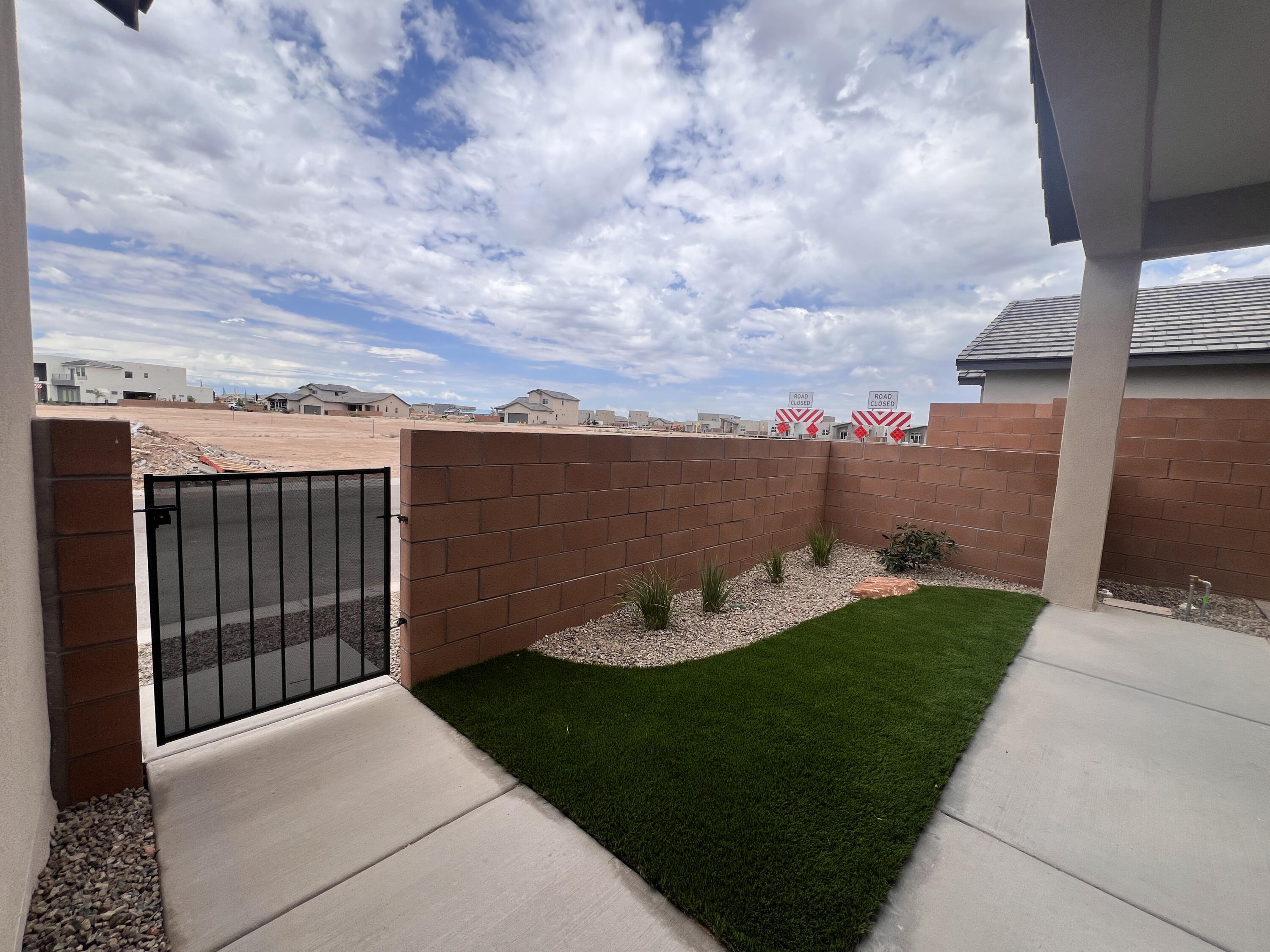 Photo 2 — 6037 Hardin Drive SE