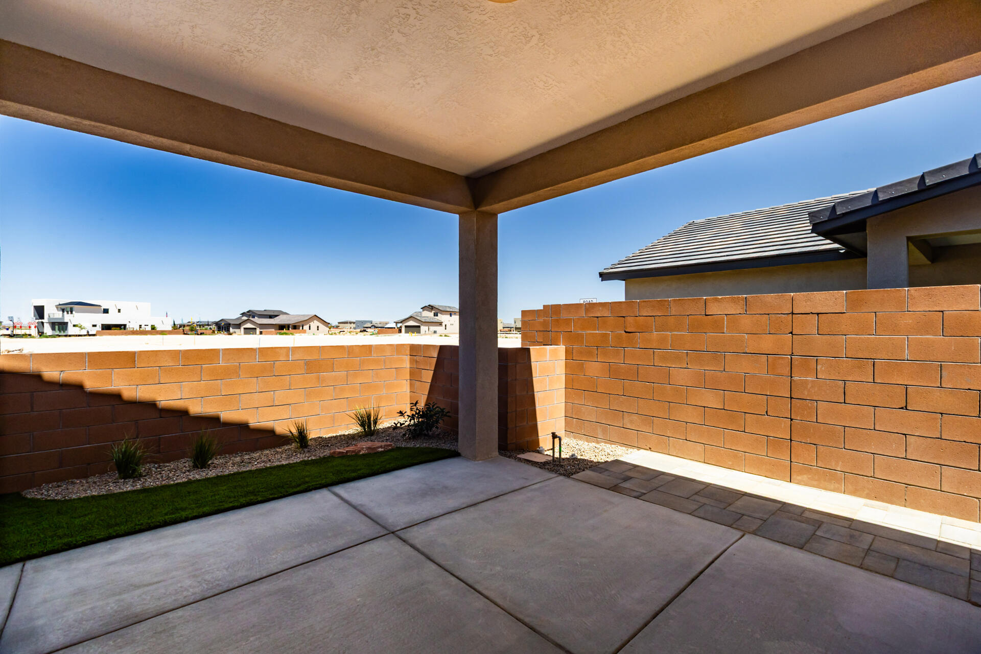 Photo 3 — 6037 Hardin Drive SE