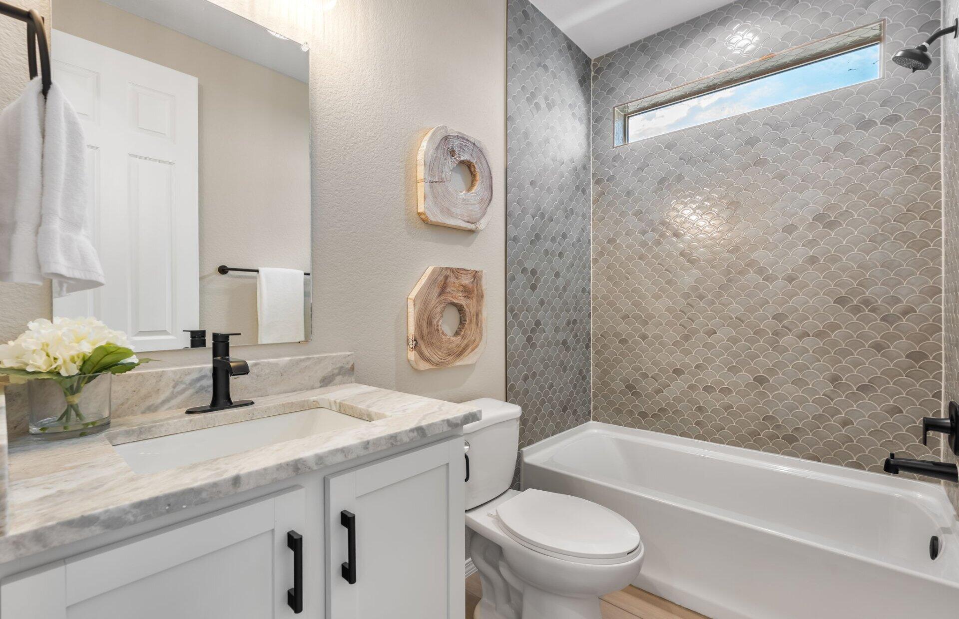 Photo 12 — 8328 Vonnegut Lane NW