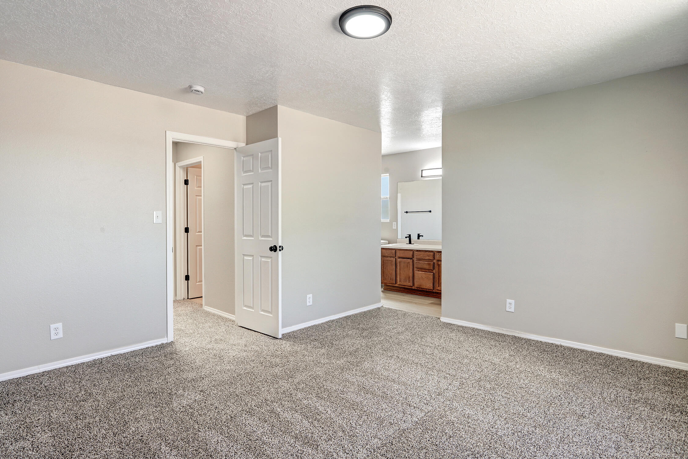 Photo 11 — 5041 27th Avenue NE