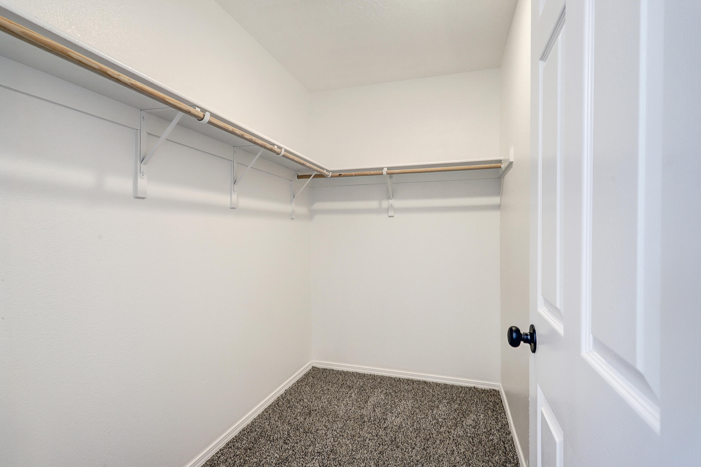 Photo 13 — 5041 27th Avenue NE