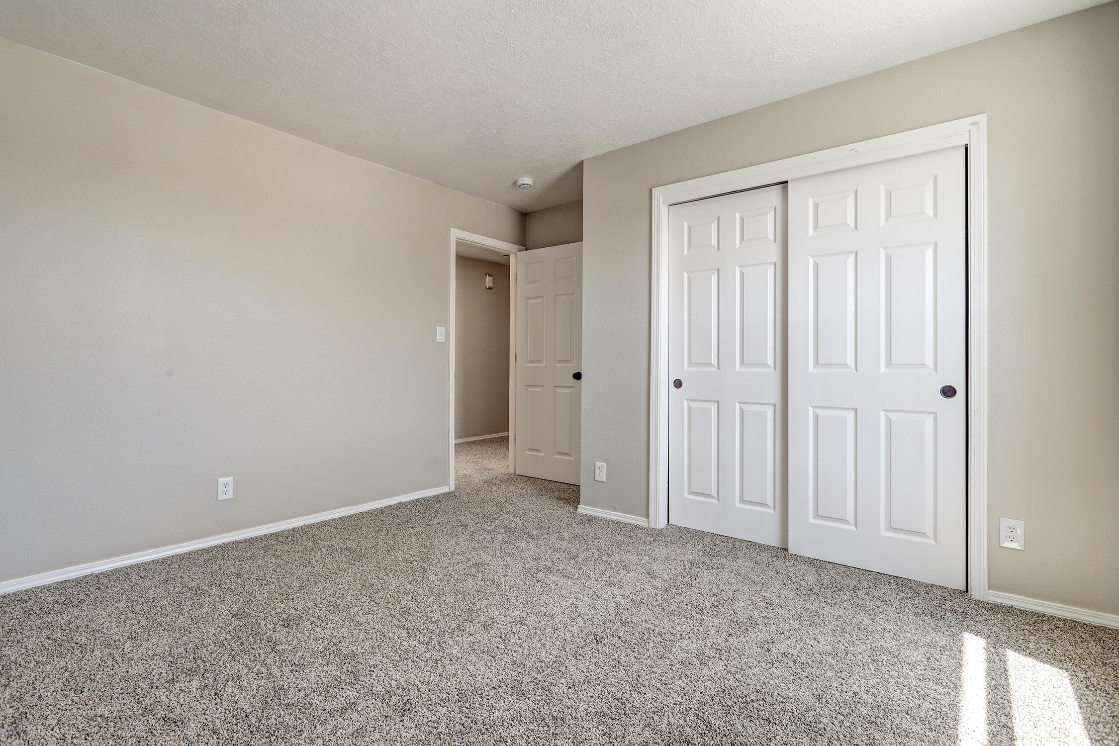 Photo 15 — 5041 27th Avenue NE