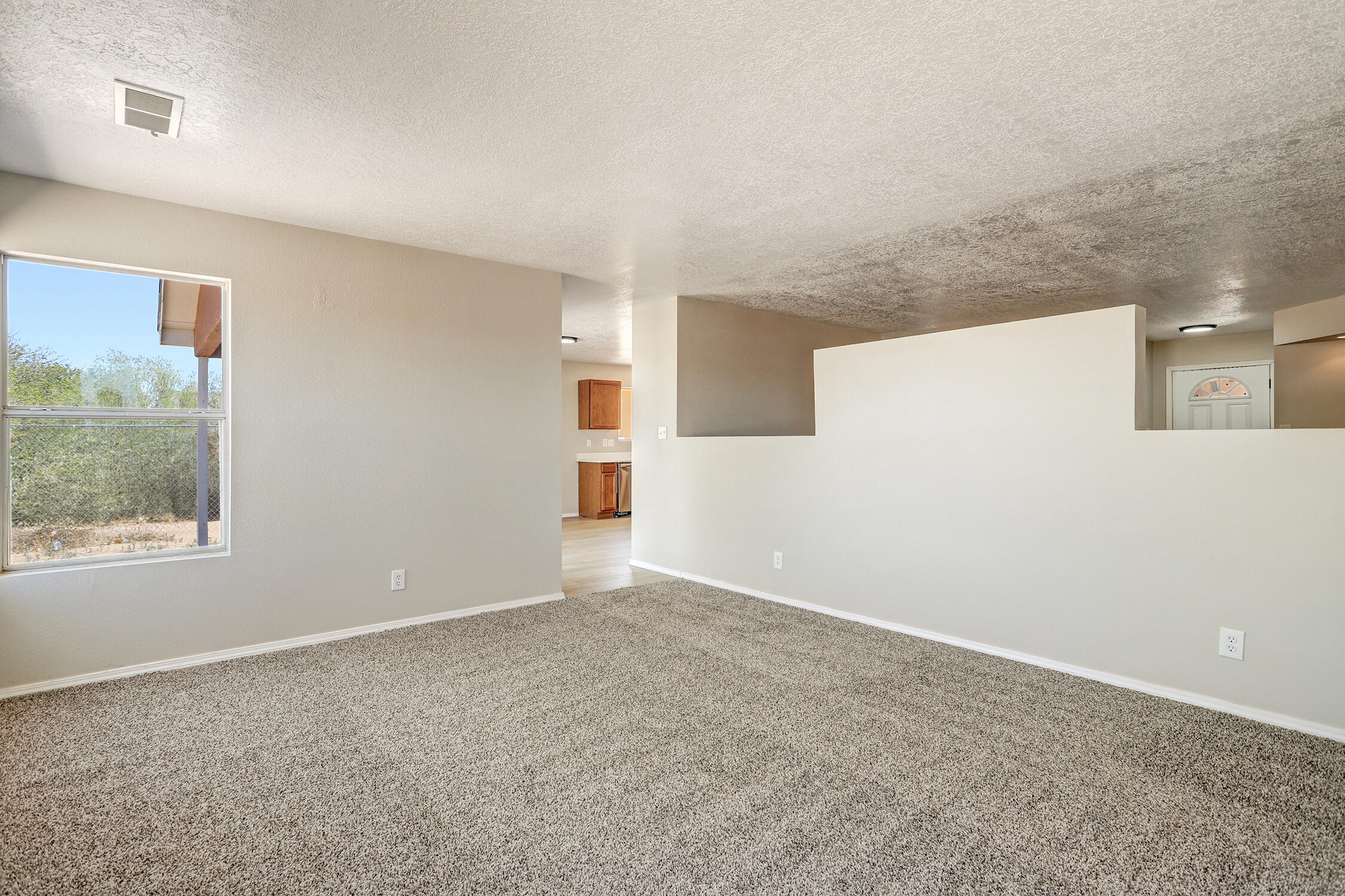 Photo 5 — 5041 27th Avenue NE