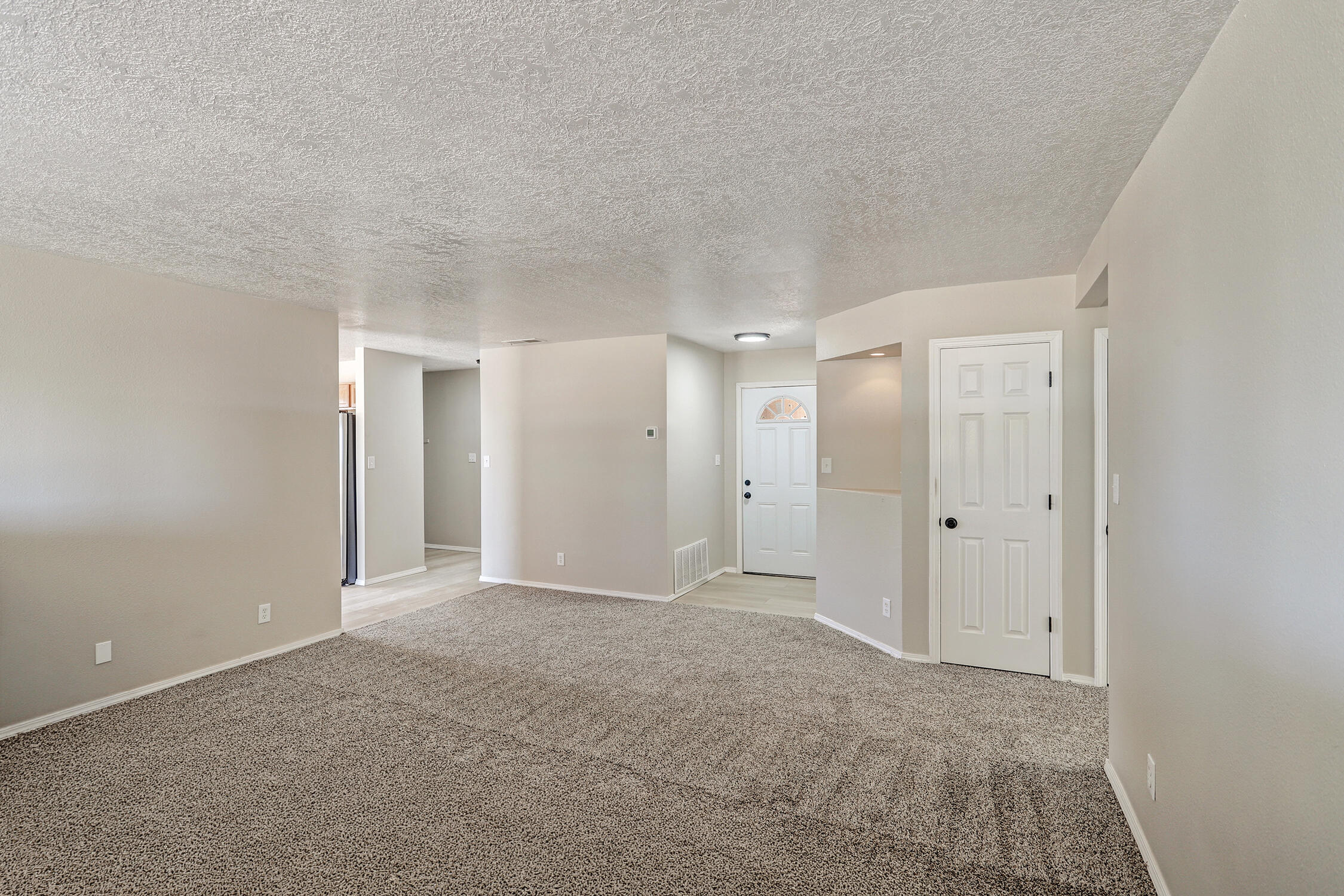 Photo 6 — 5041 27th Avenue NE