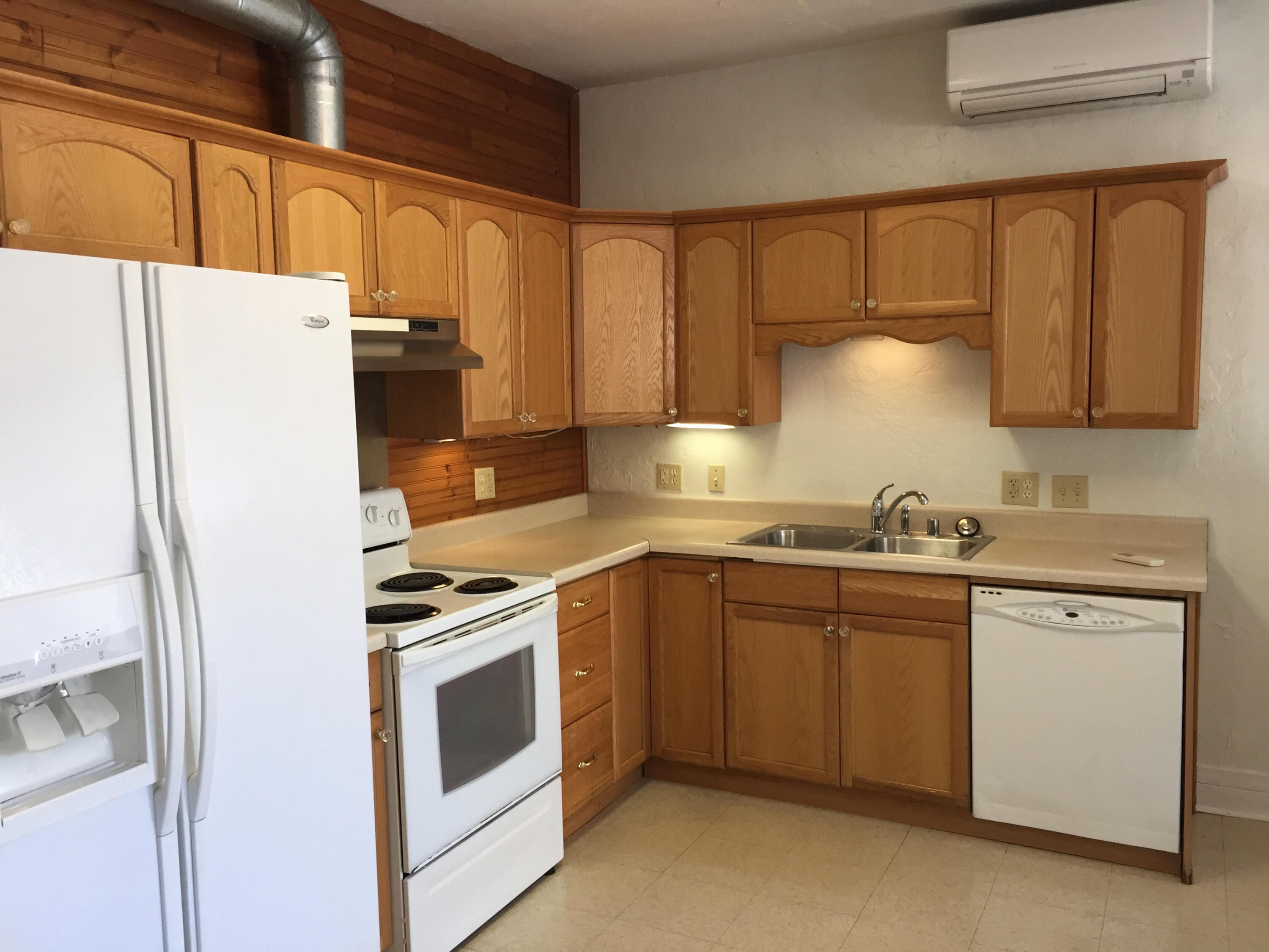 Photo 11 — 1123 Tijeras Avenue NW