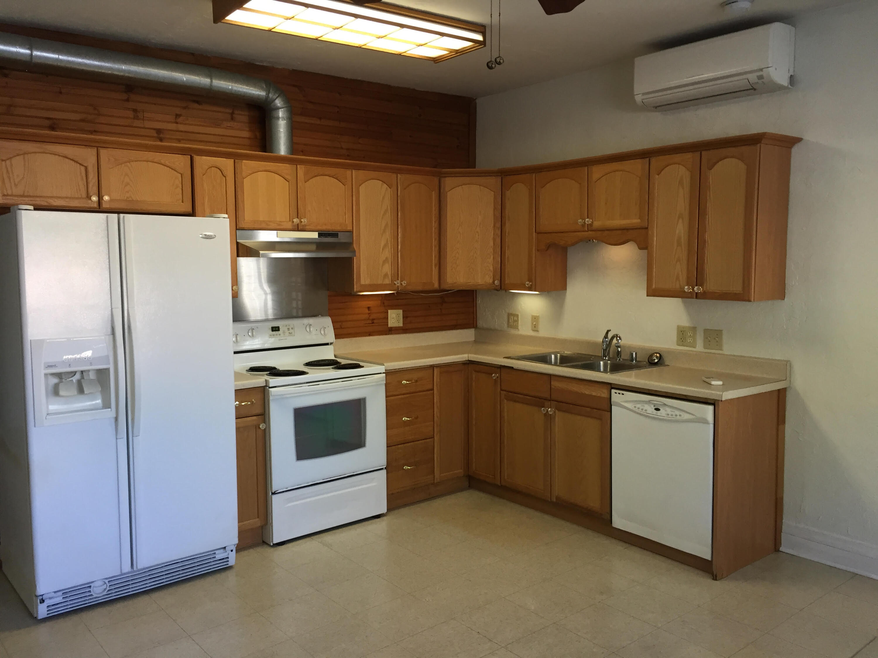 Photo 3 — 1123 Tijeras Avenue NW