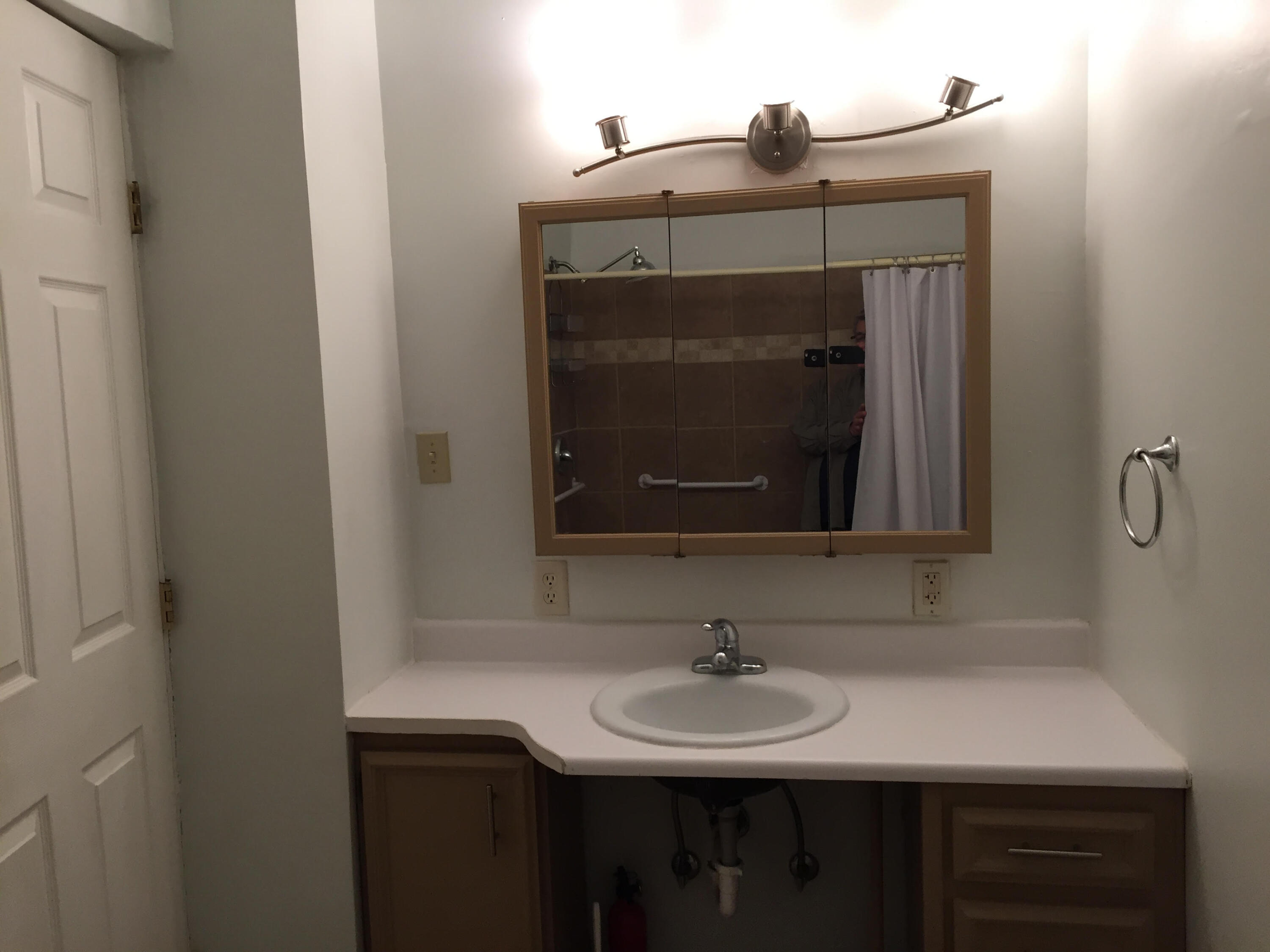 Photo 5 — 1123 Tijeras Avenue NW