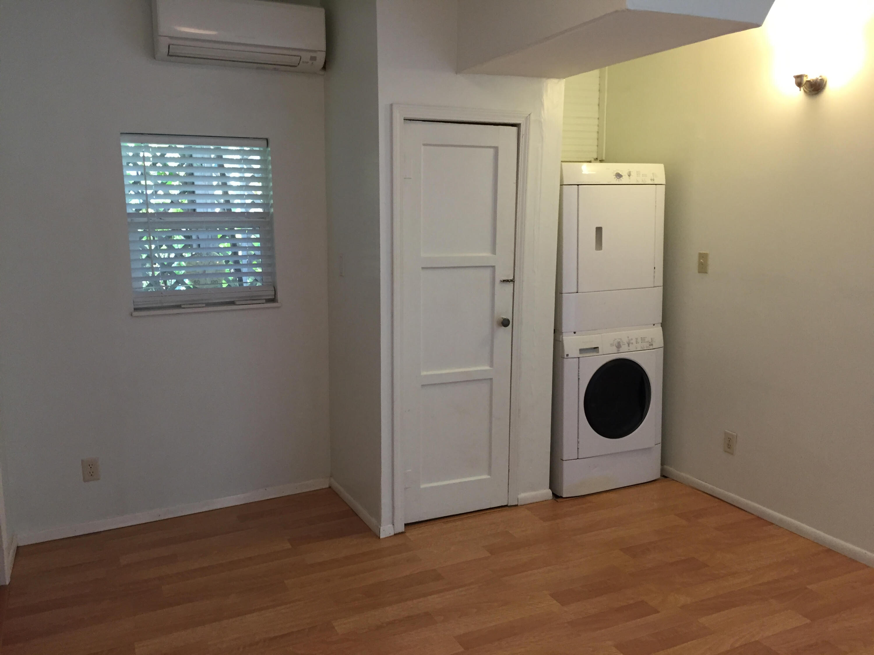 Photo 7 — 1123 Tijeras Avenue NW