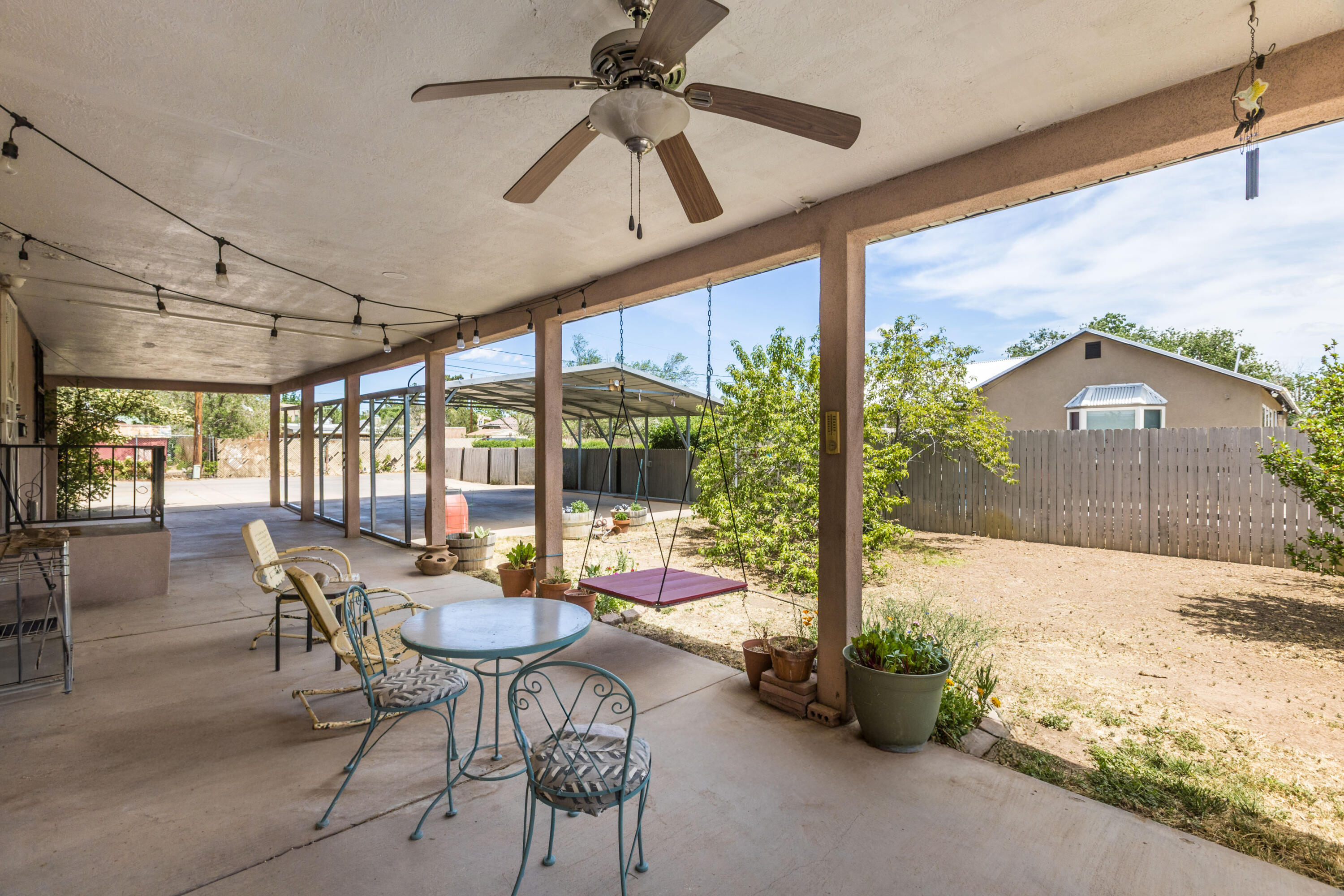 Photo 4 — 2812 Beach Road NW
