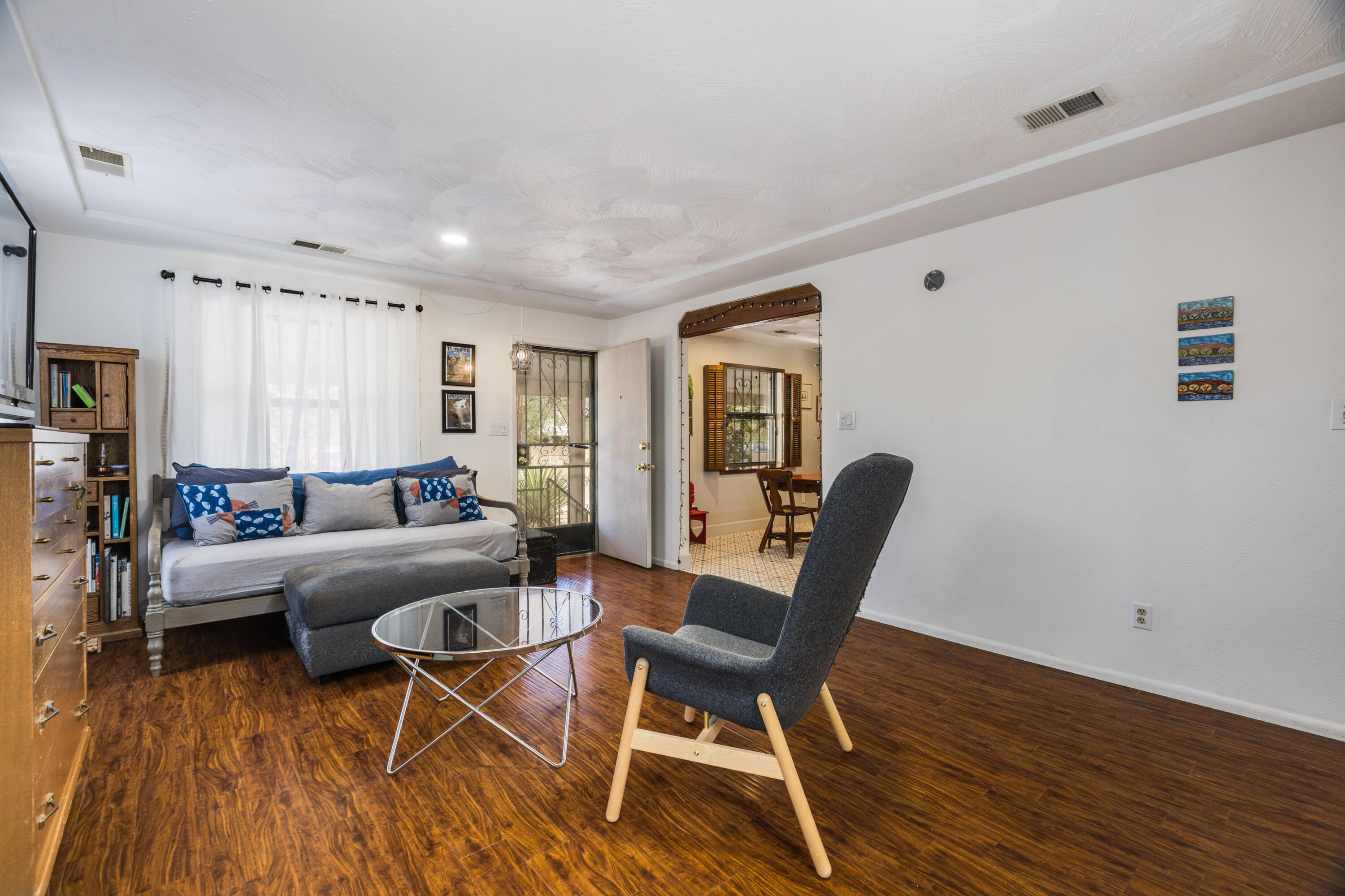 Photo 10 — 2812 Beach Road NW