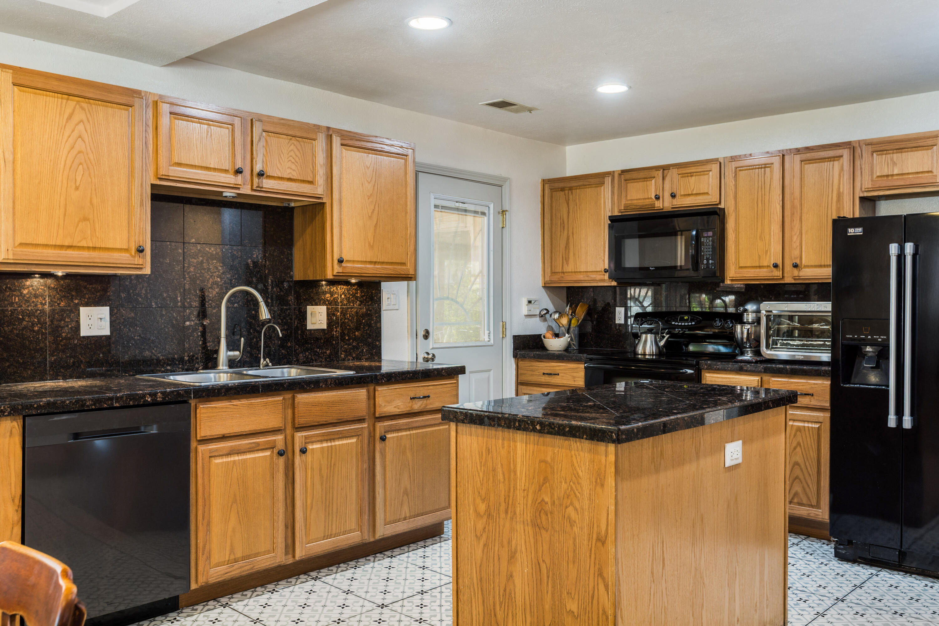 Photo 11 — 2812 Beach Road NW