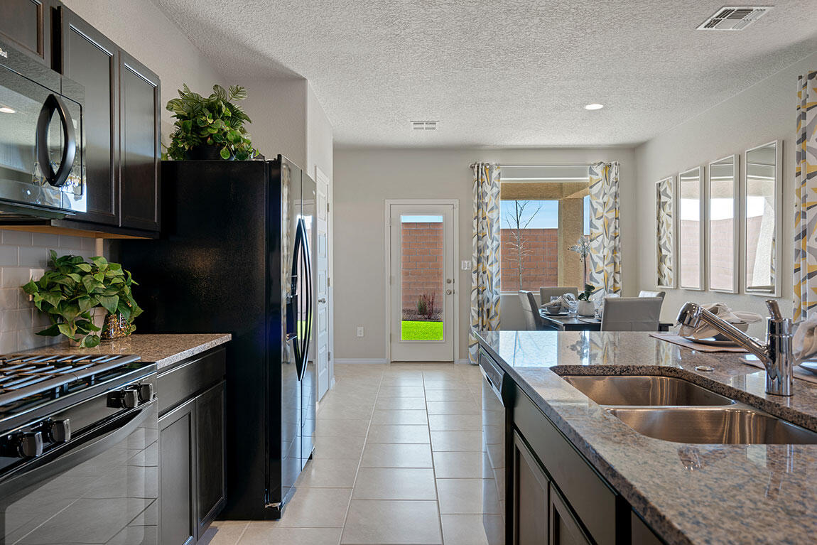 Photo 8 — 2871 Cantara Lane SW