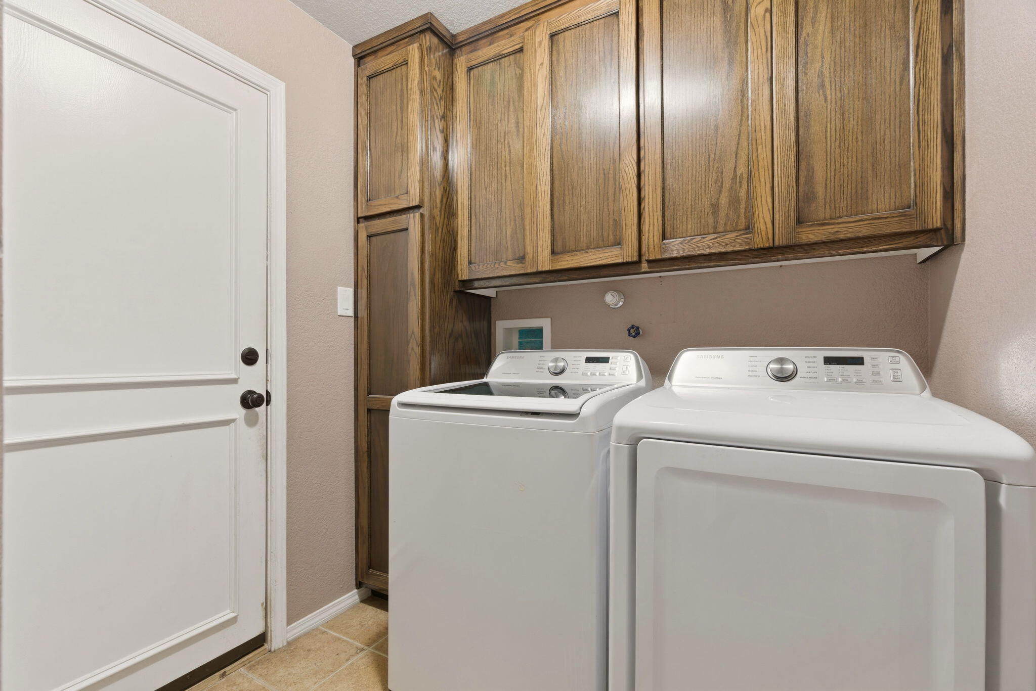 Photo 6 — 2521 Clear Sky Street SW