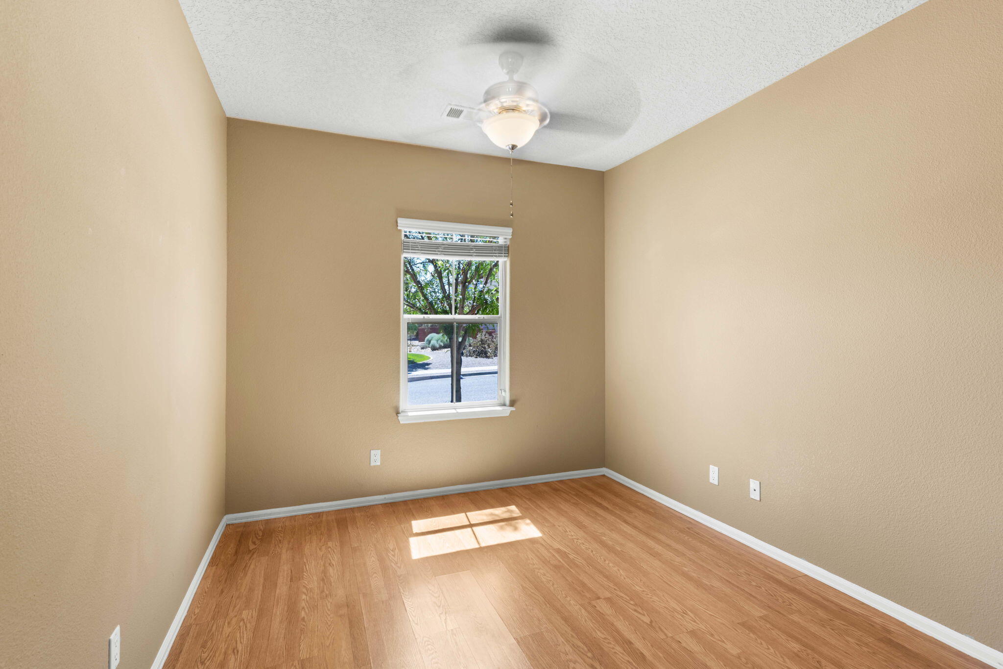 Photo 10 — 232 Loma Linda Loop NE